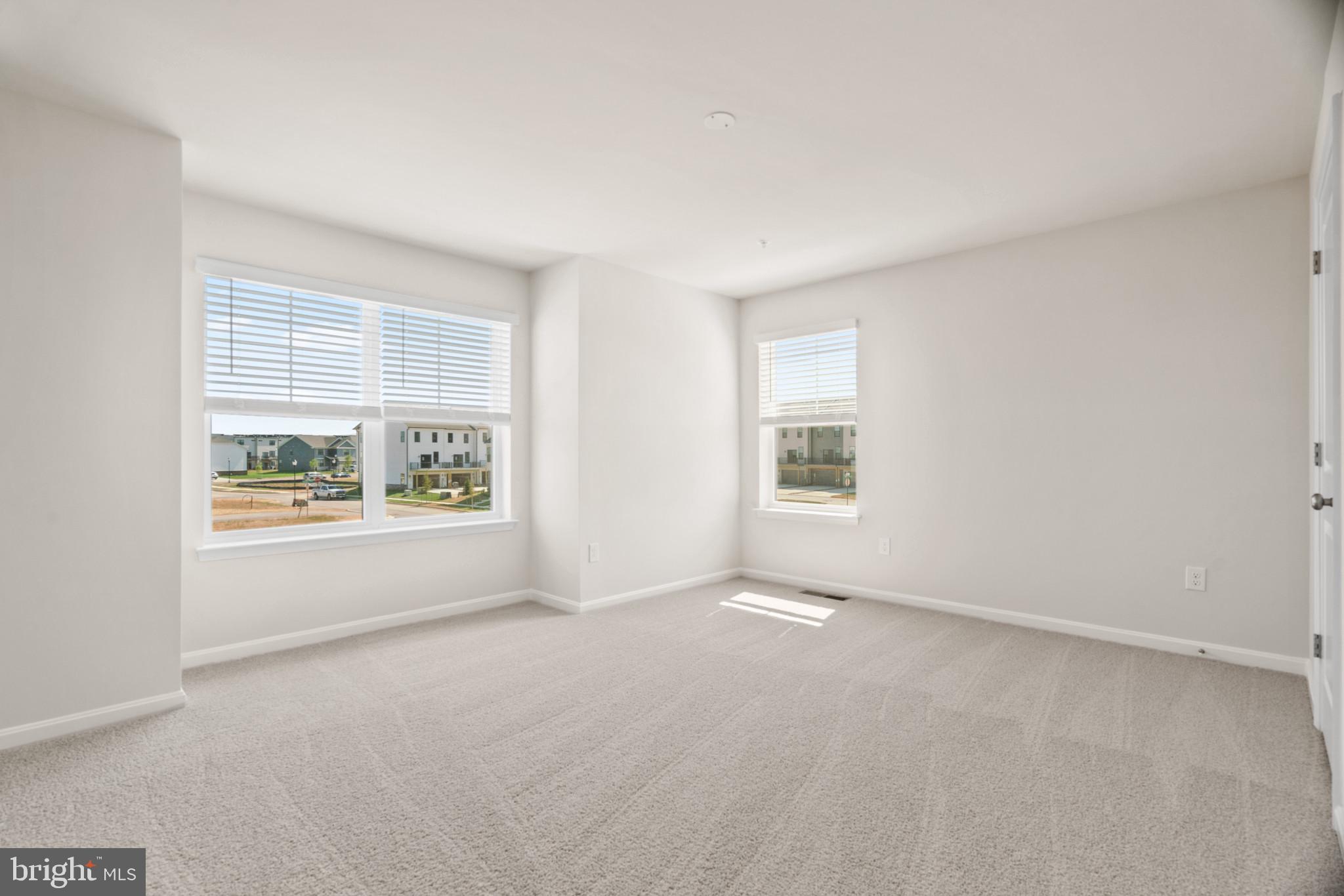 CREEKSIDE ESTATES - Residential