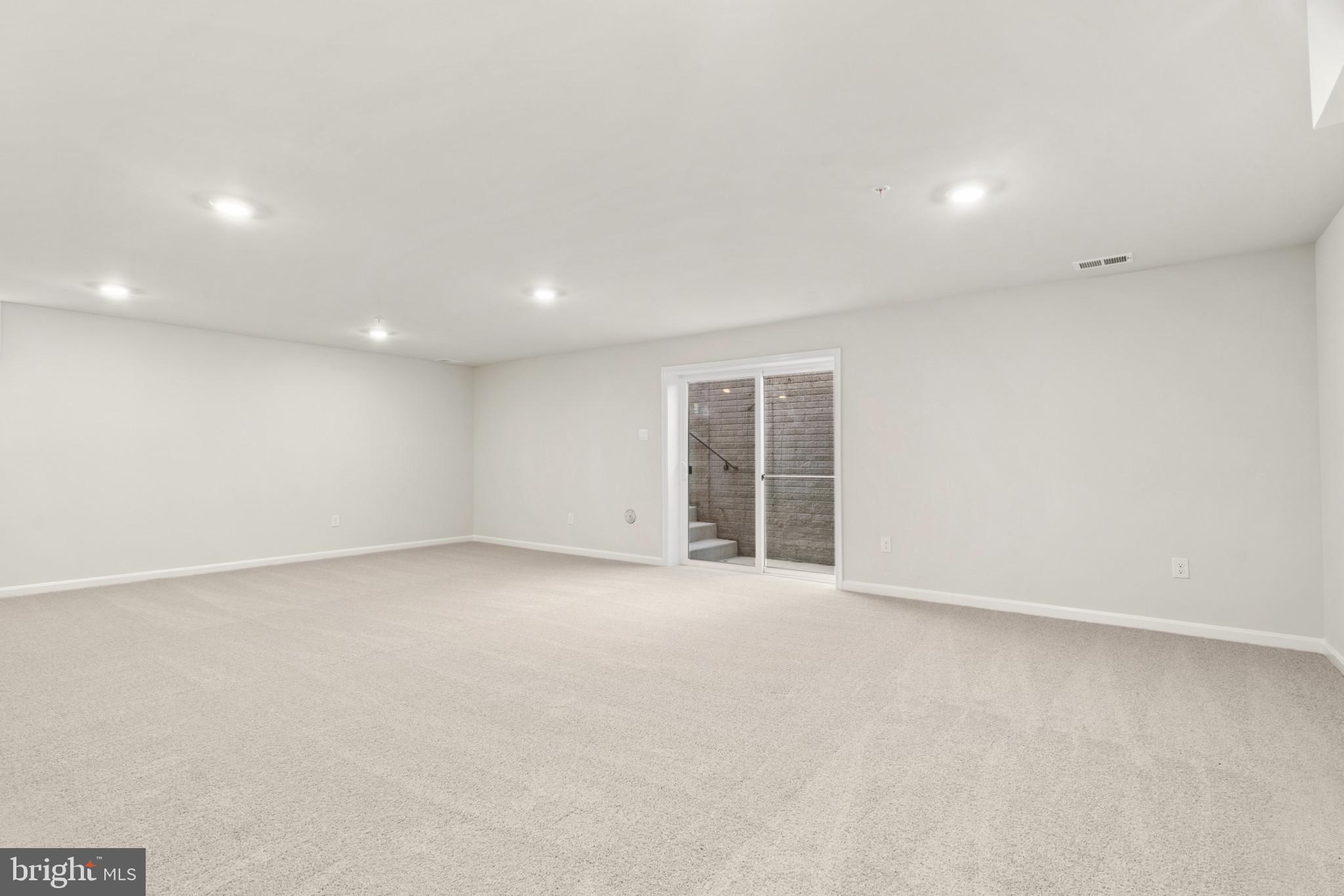 CREEKSIDE ESTATES - Residential