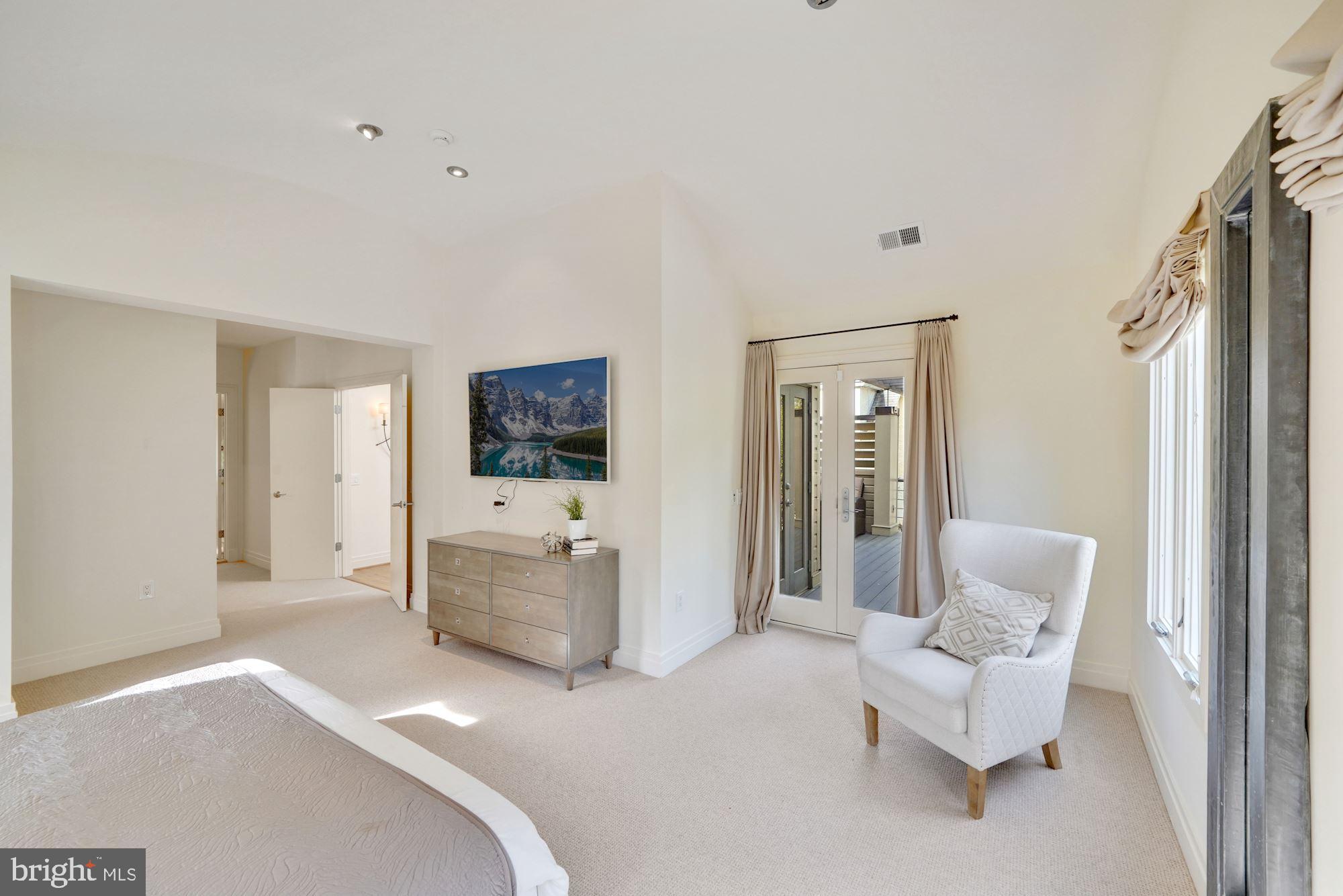 WESLEY HEIGHTS - Residential