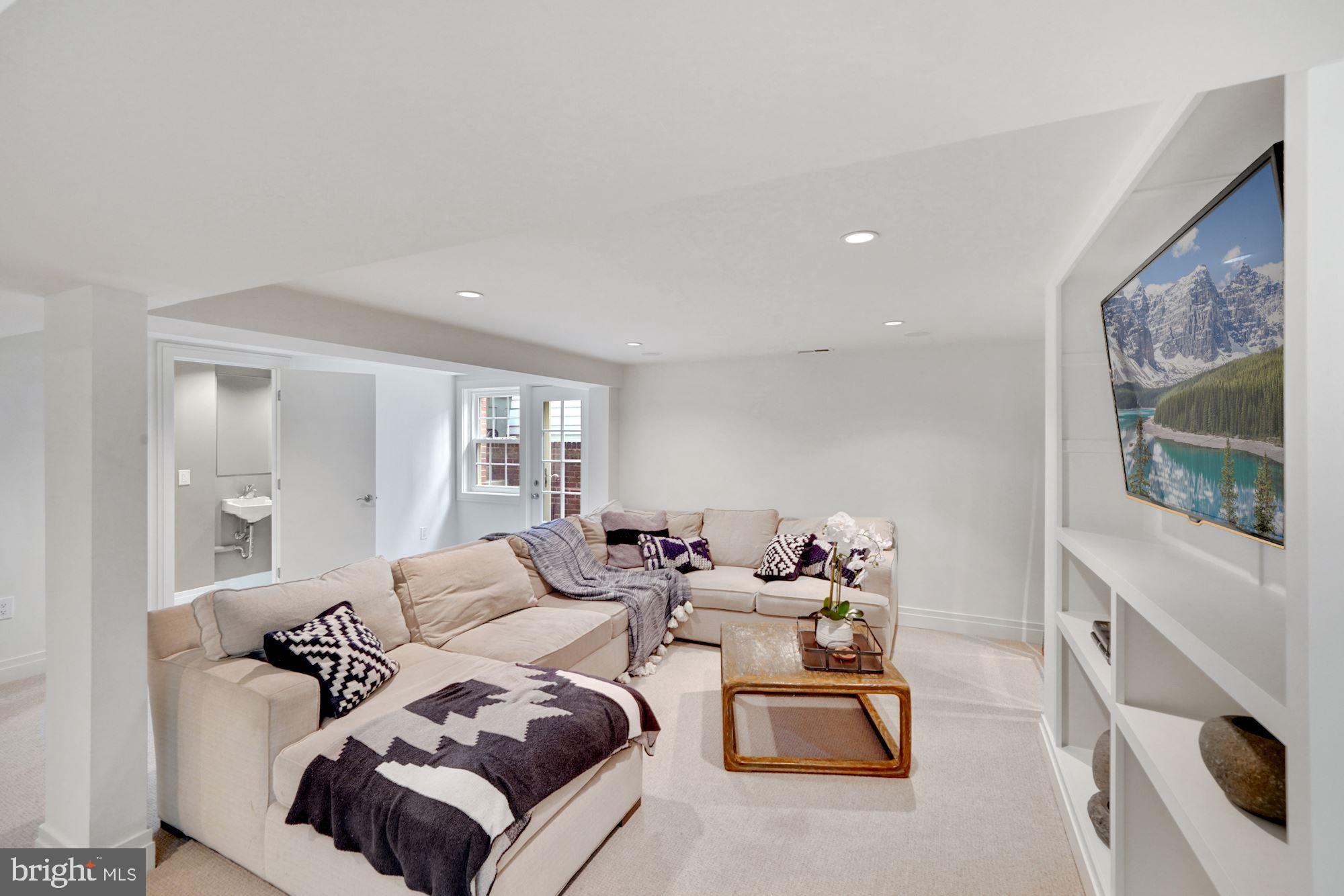 WESLEY HEIGHTS - Residential