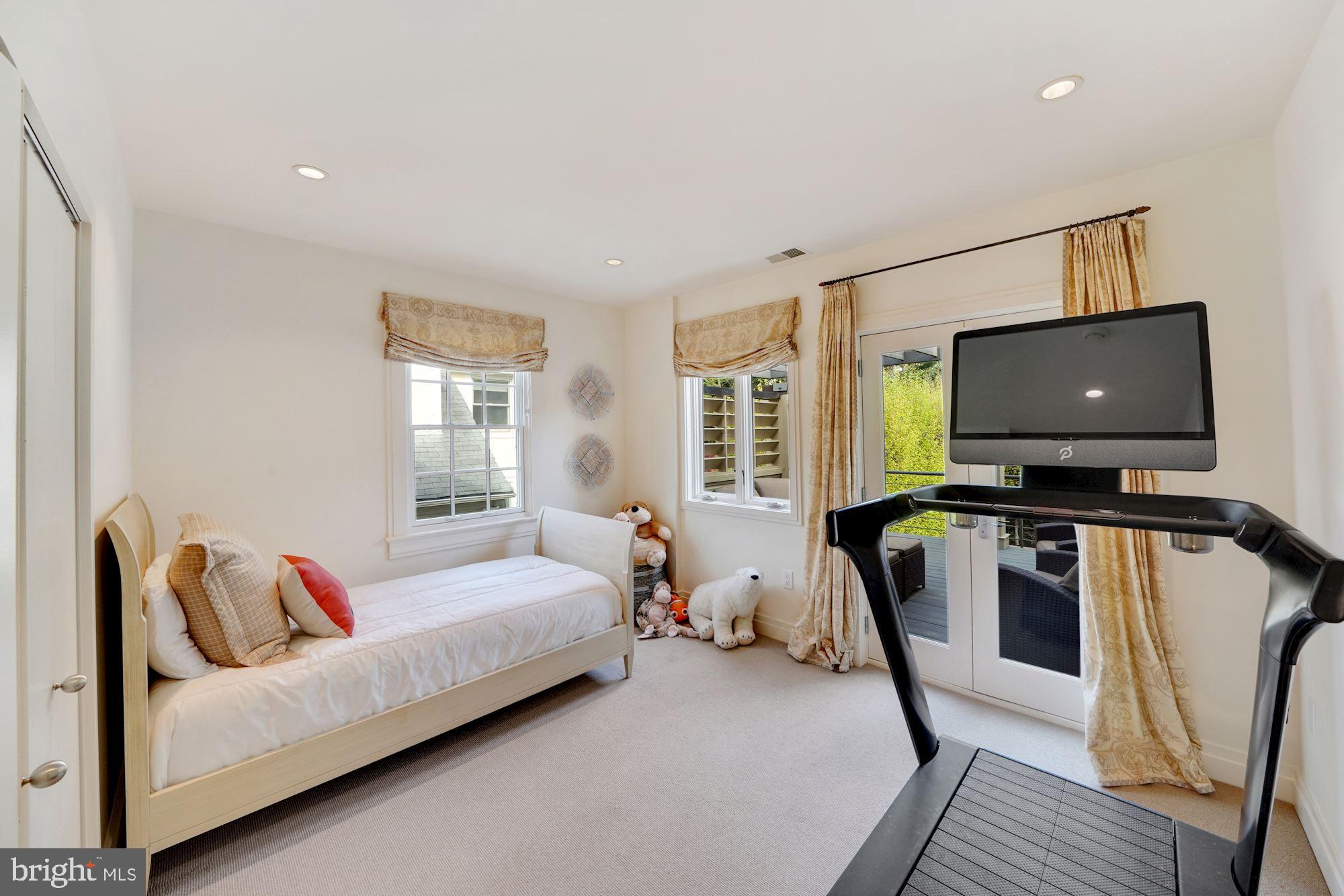 WESLEY HEIGHTS - Residential
