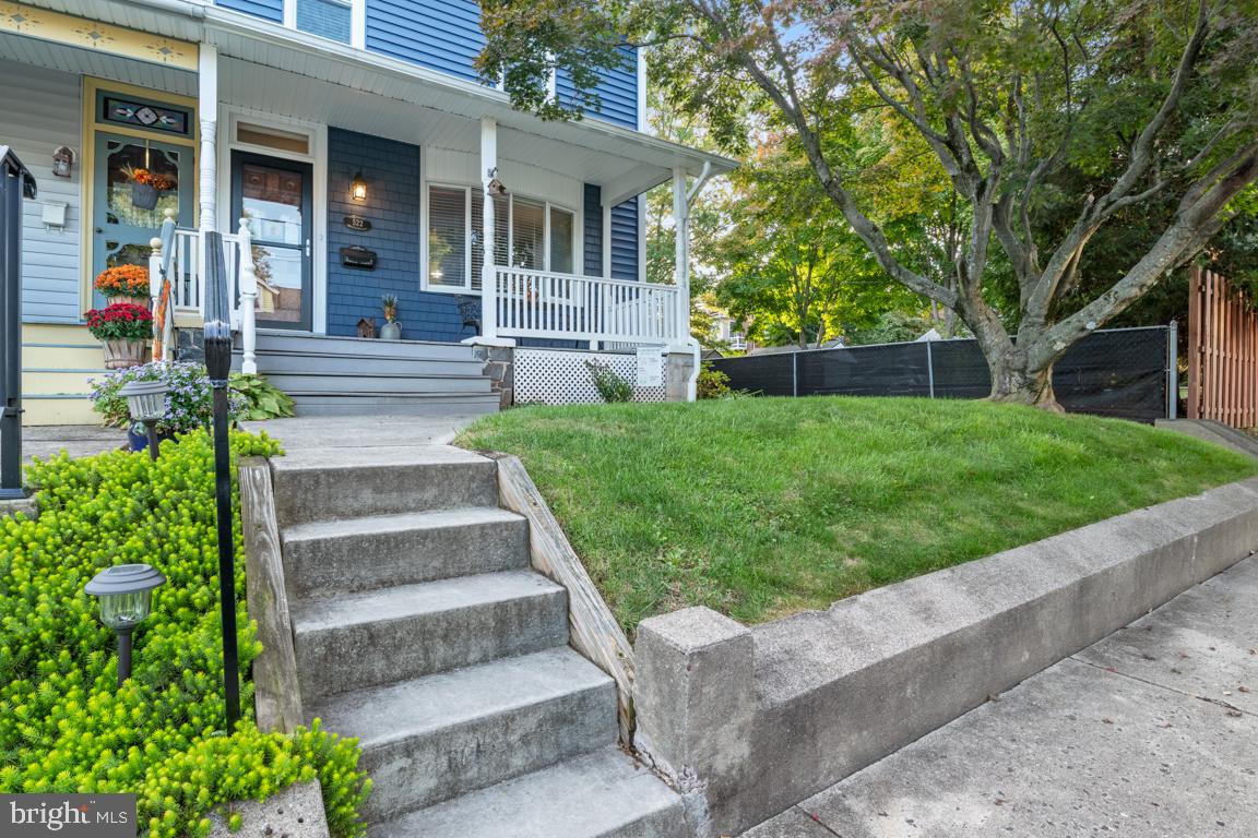 522 VINE STREET