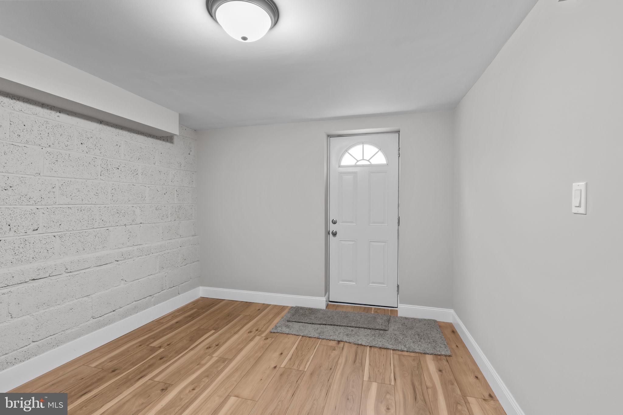 ASHTON-WOODENBRIDGE - Residential