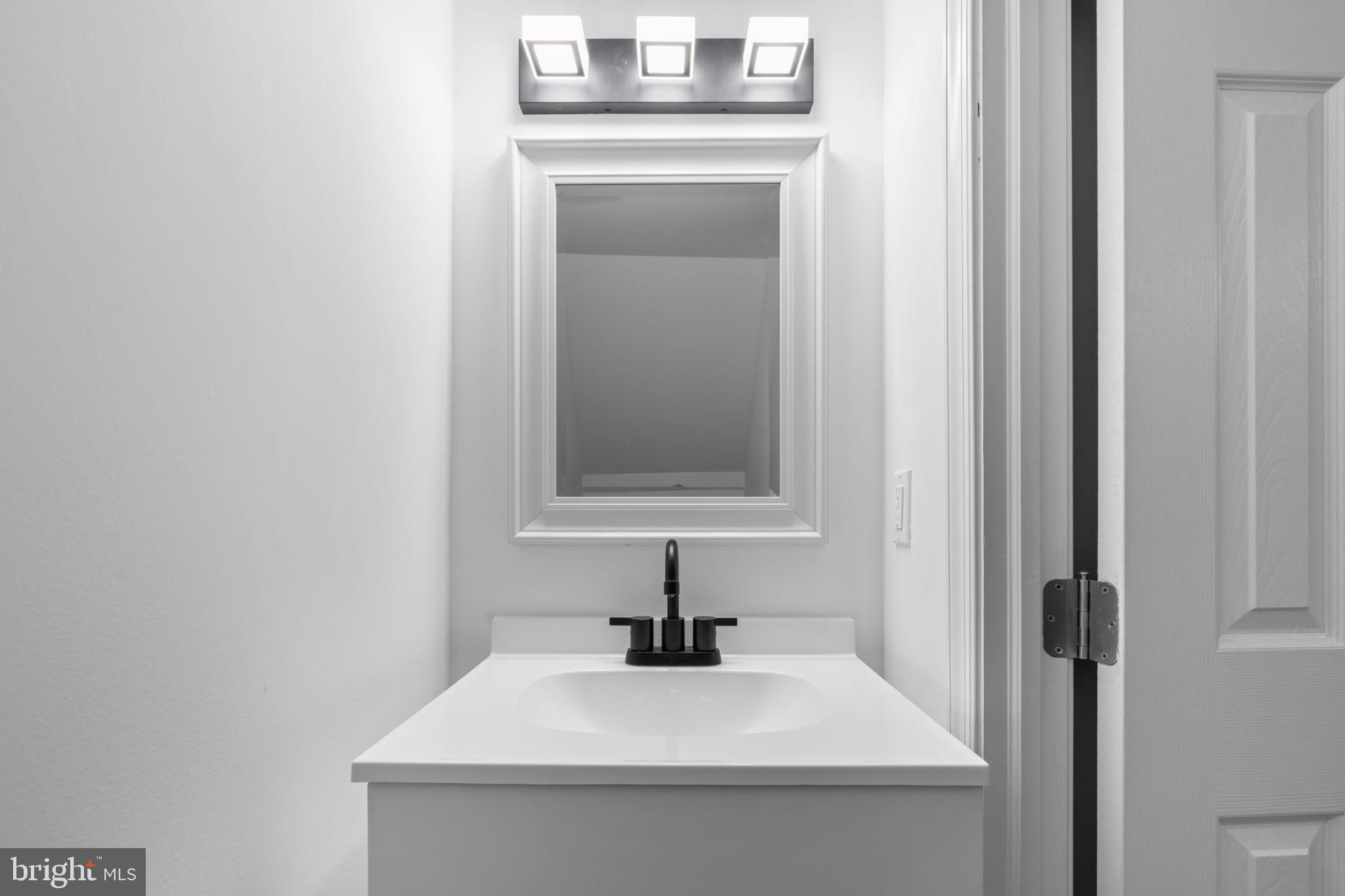 ASHTON-WOODENBRIDGE - Residential