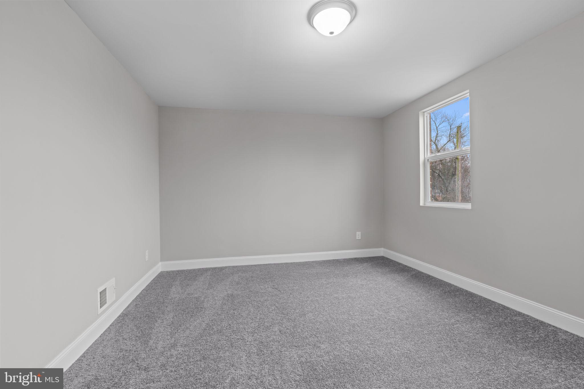 ASHTON-WOODENBRIDGE - Residential