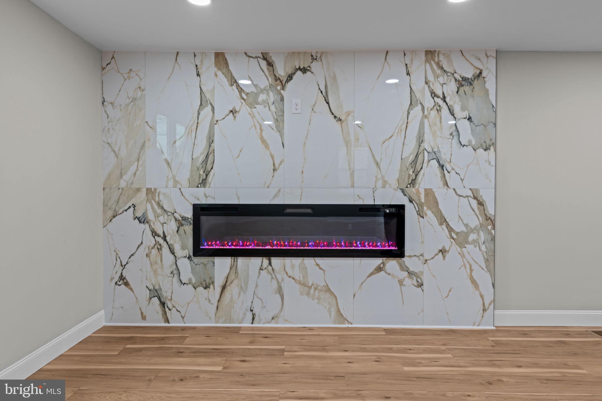 ASHTON-WOODENBRIDGE - Residential