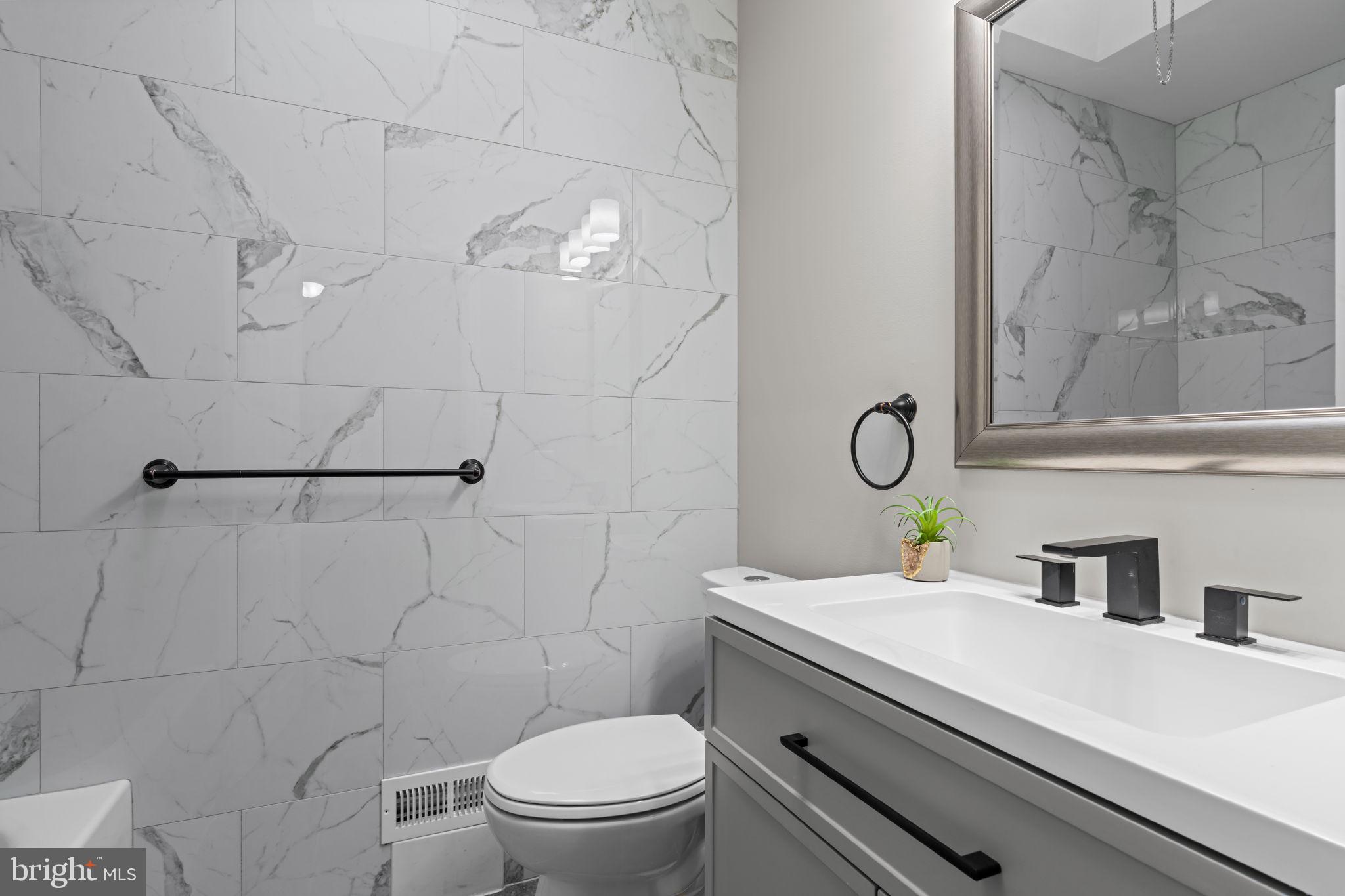 ASHTON-WOODENBRIDGE - Residential