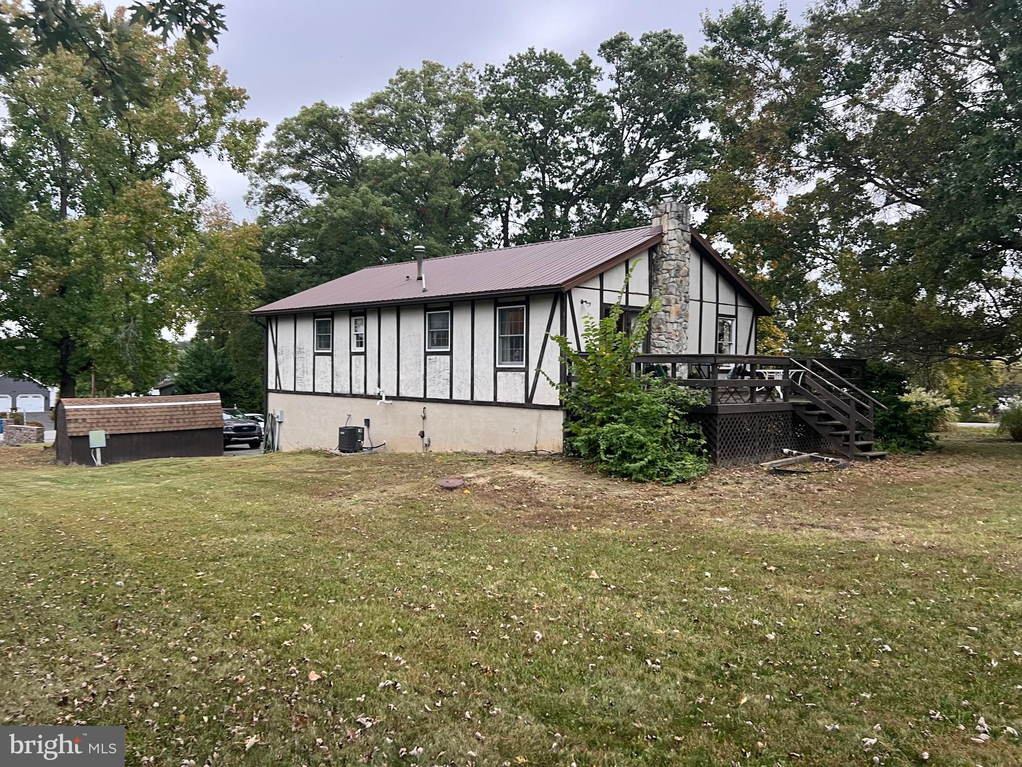 379 LAKE MEADE DRIVE