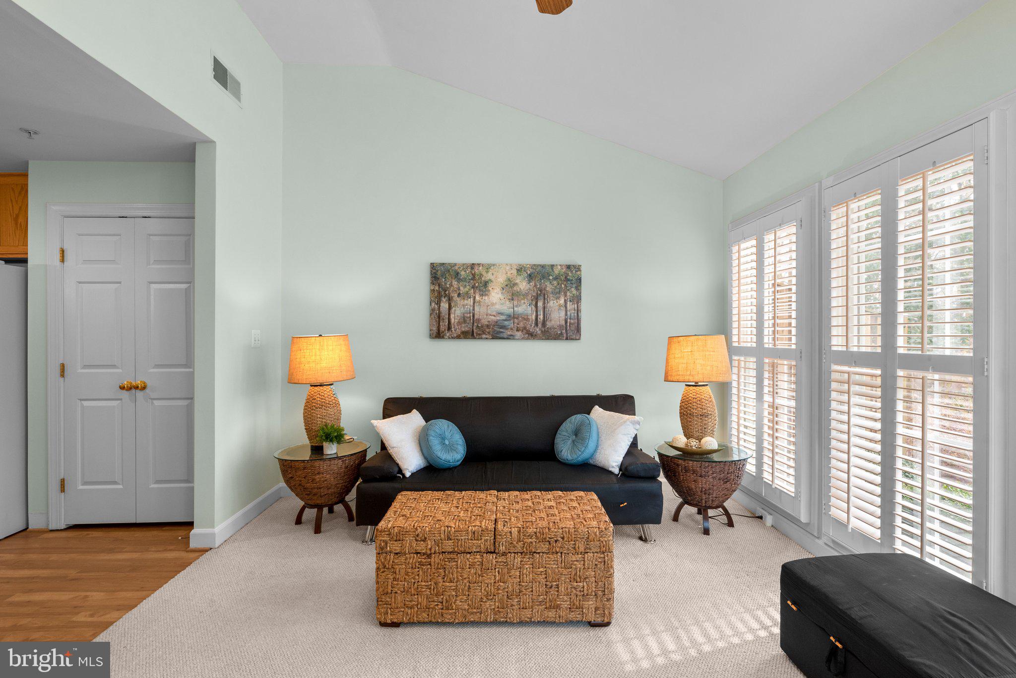 SOUTH RIVER COLONY - Residential