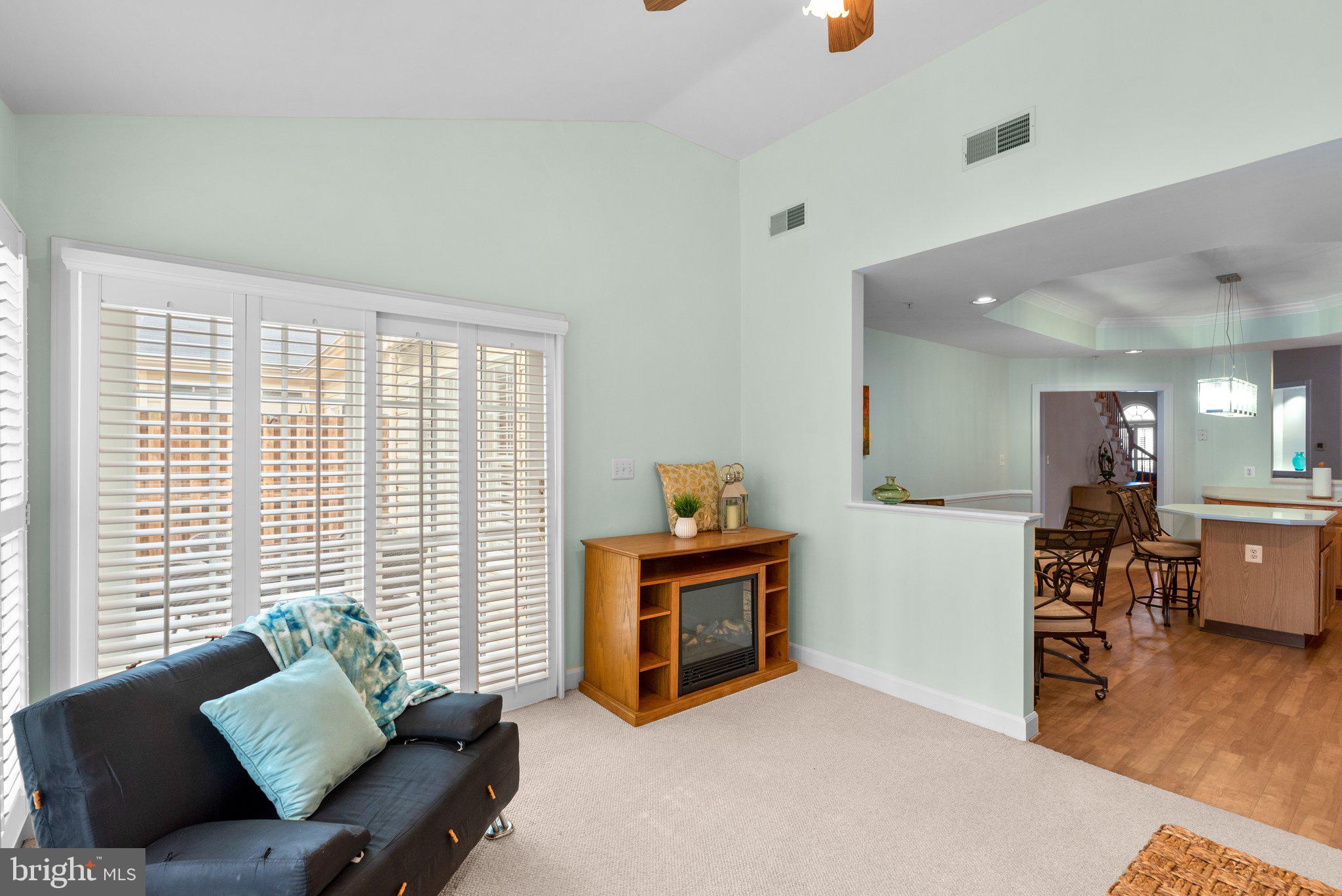 SOUTH RIVER COLONY - Residential