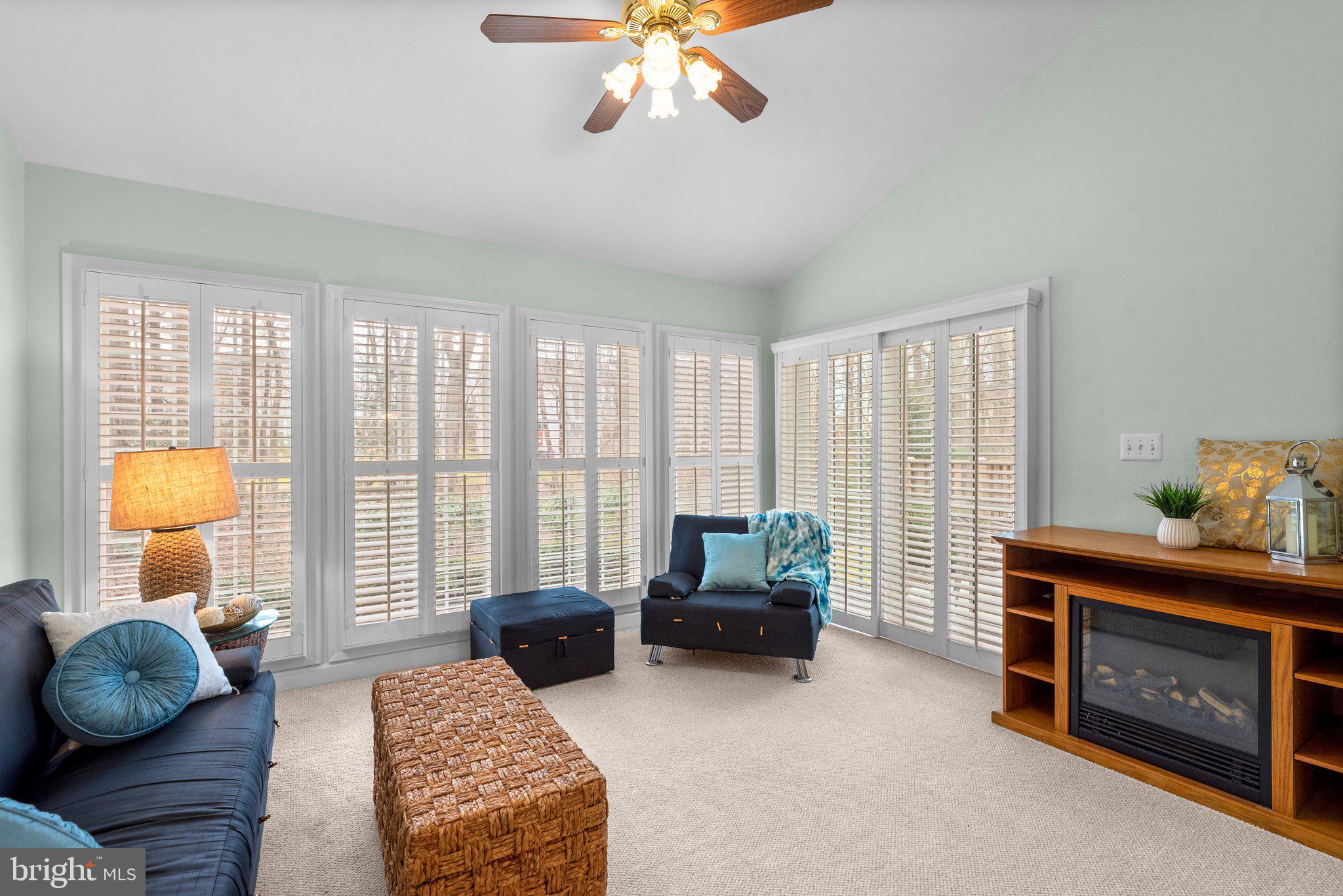 SOUTH RIVER COLONY - Residential