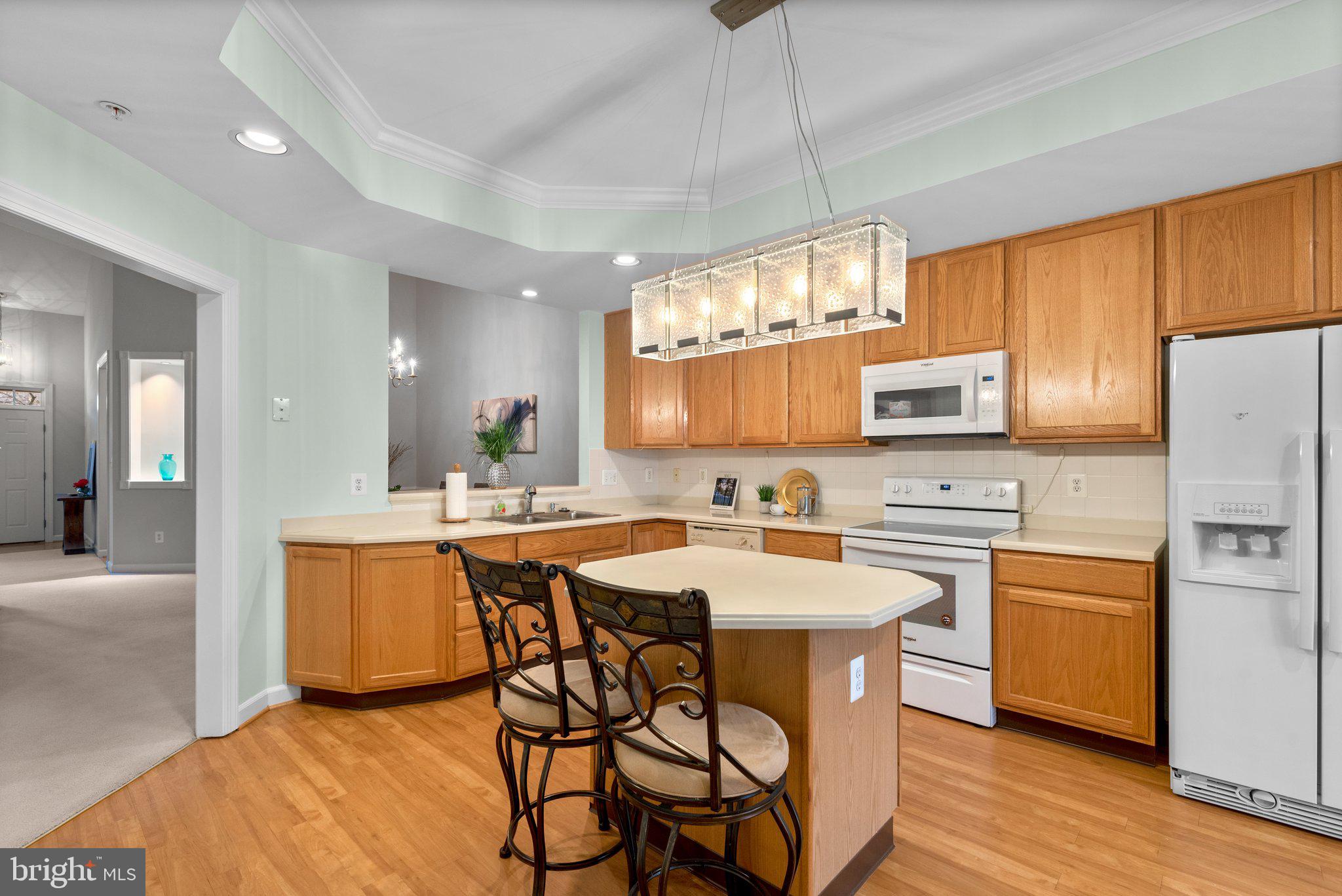 SOUTH RIVER COLONY - Residential