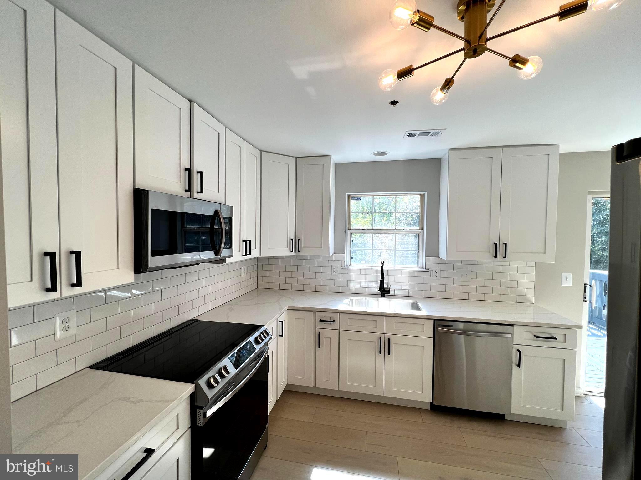 PENNSYLVANIA PLACE - Residential