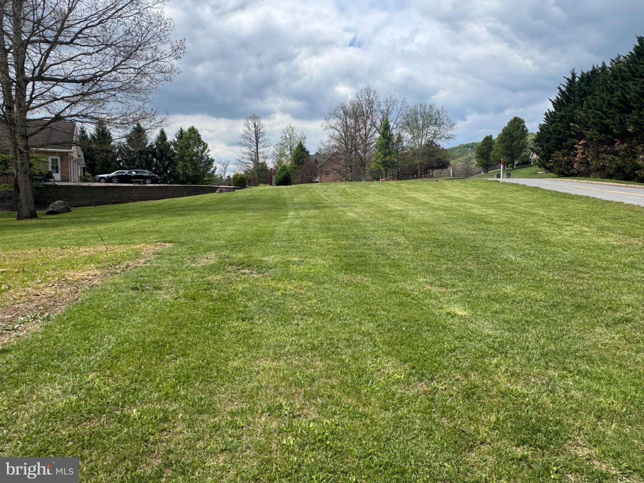 ROLLING OAK DRIVE