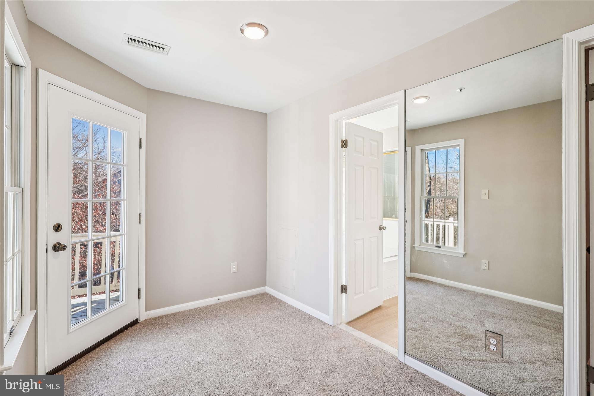 RIVA TRACE - Residential