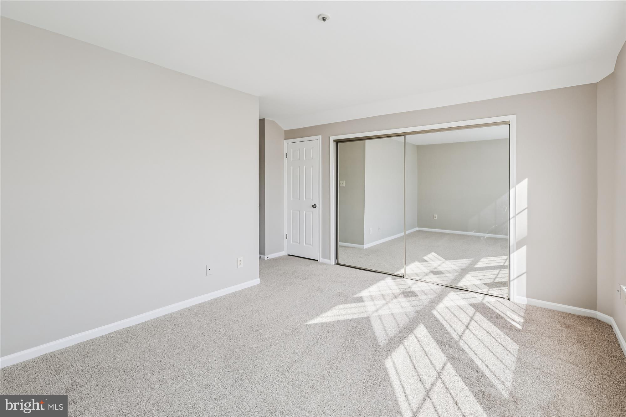 RIVA TRACE - Residential