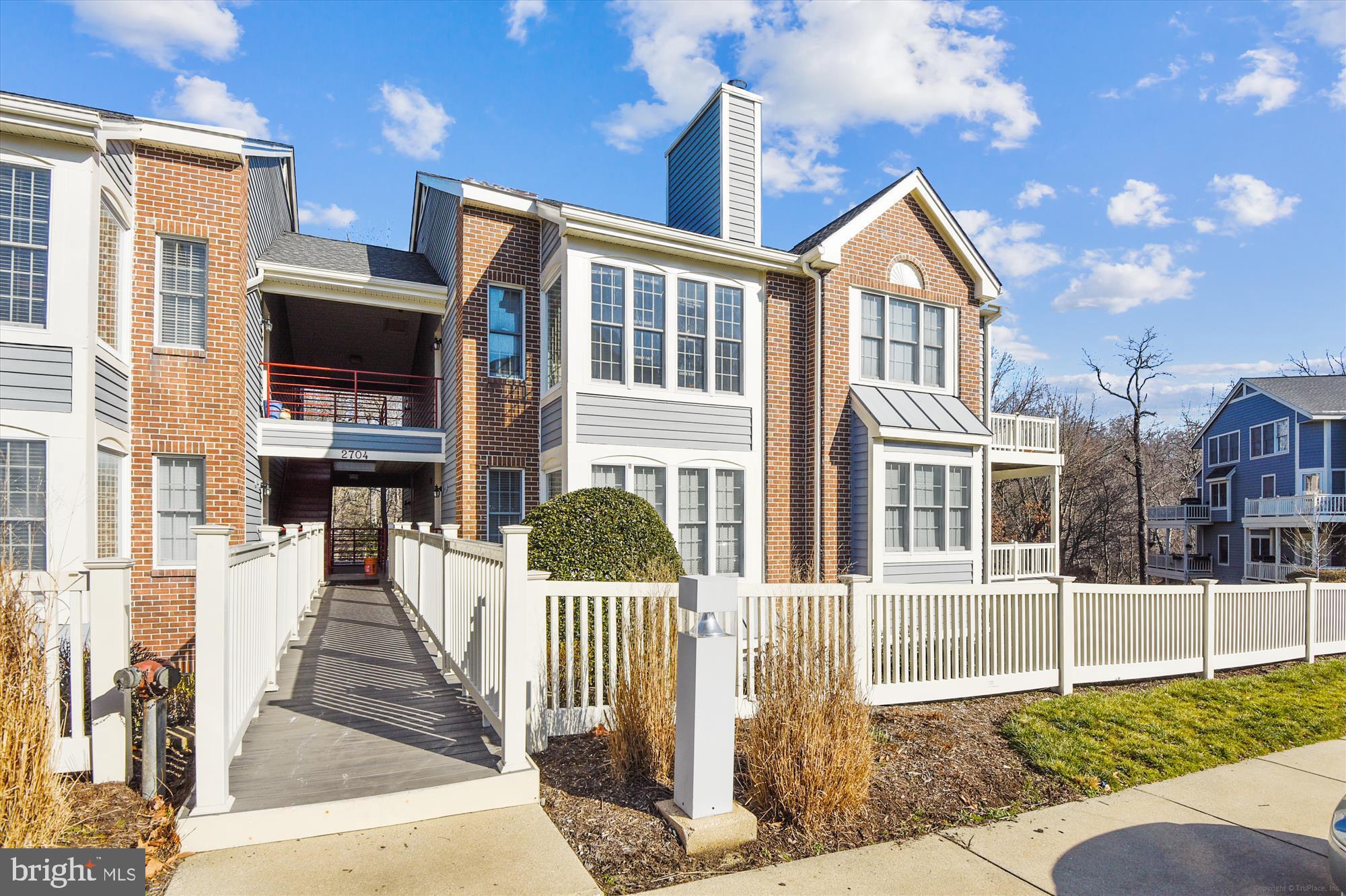 RIVA TRACE - Residential