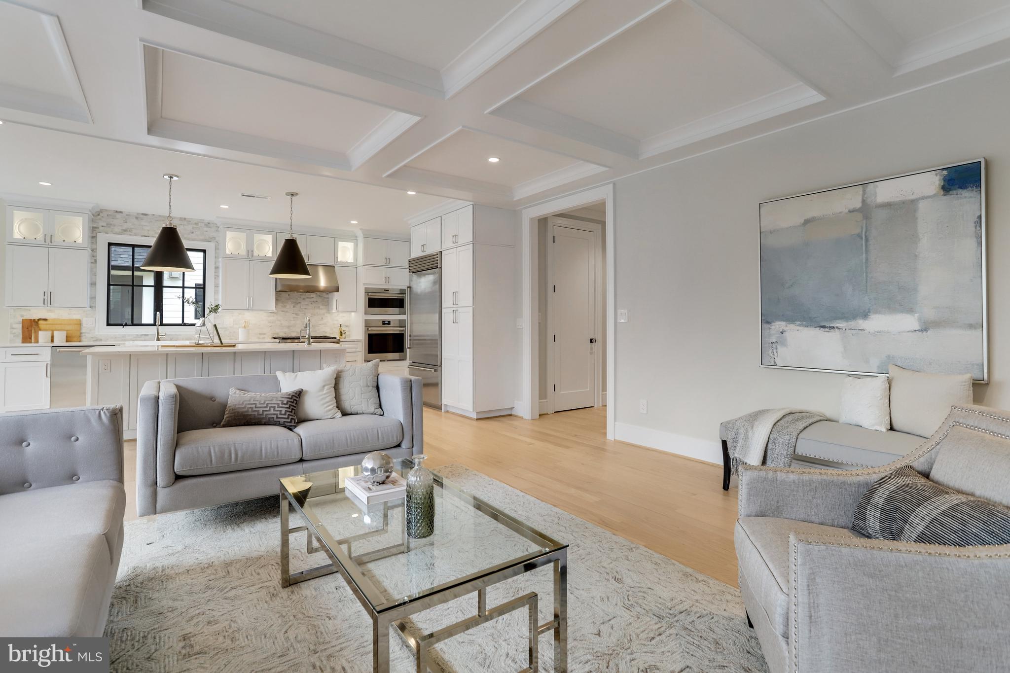 LYONHURST - Residential