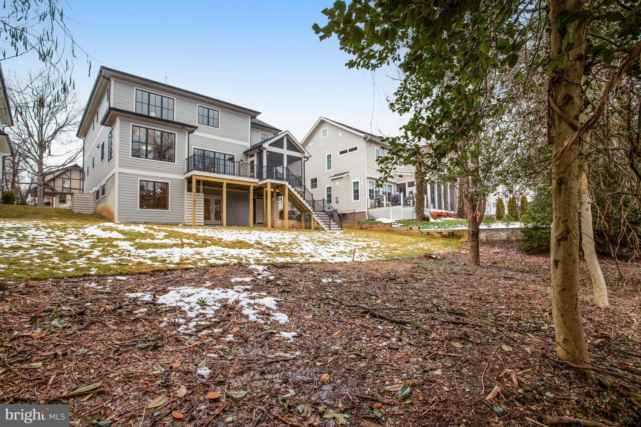 LYONHURST - Residential