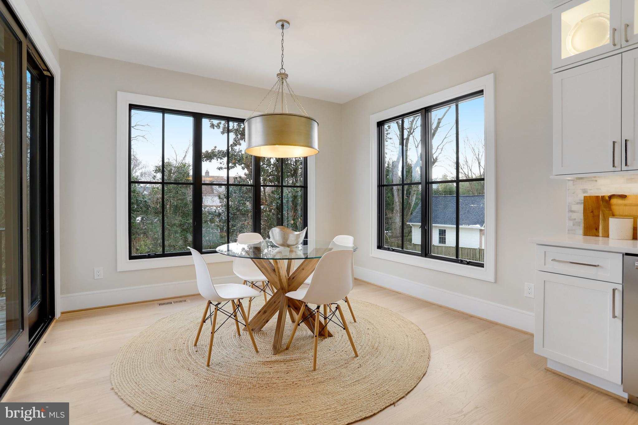 LYONHURST - Residential