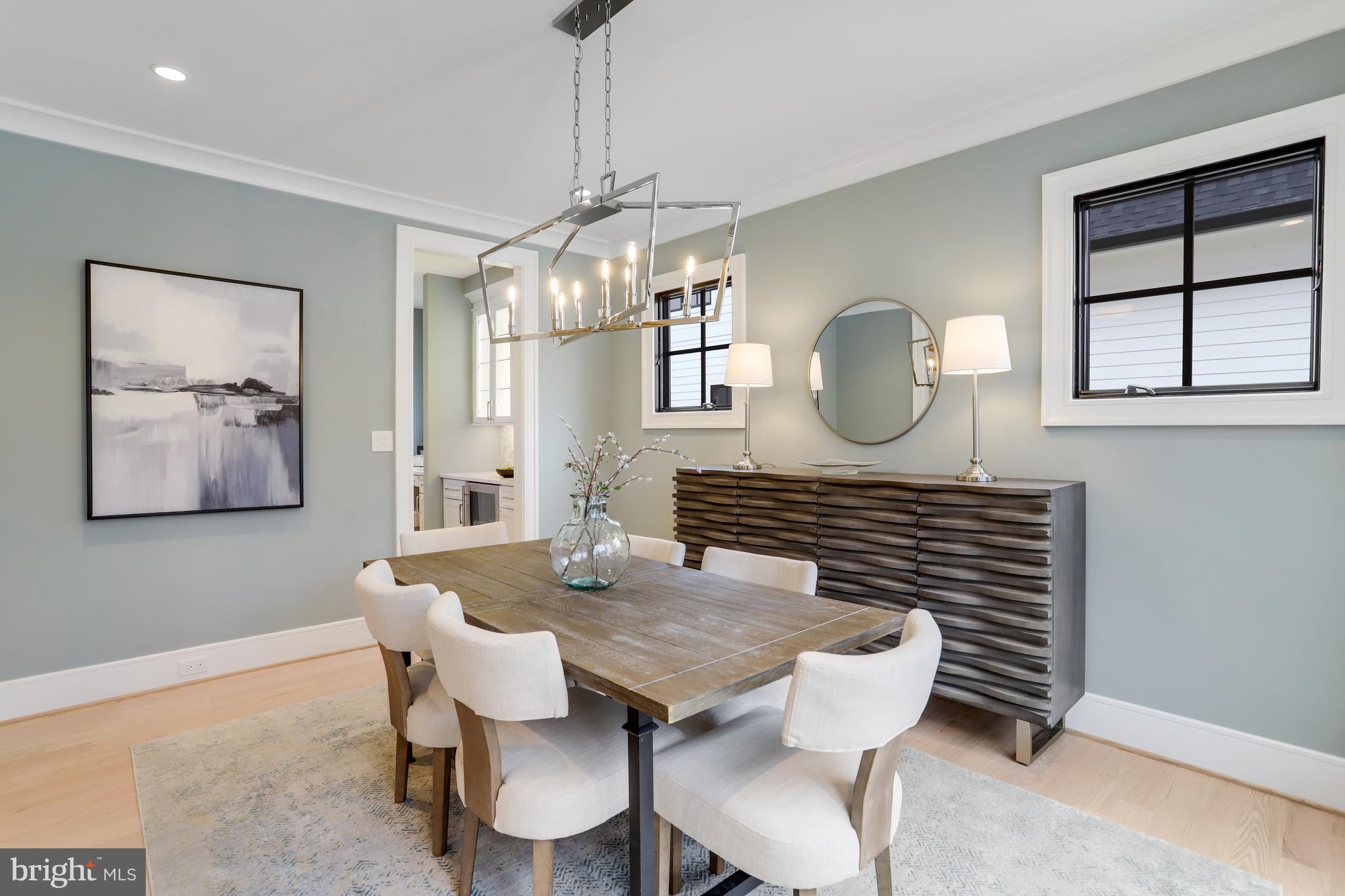 LYONHURST - Residential