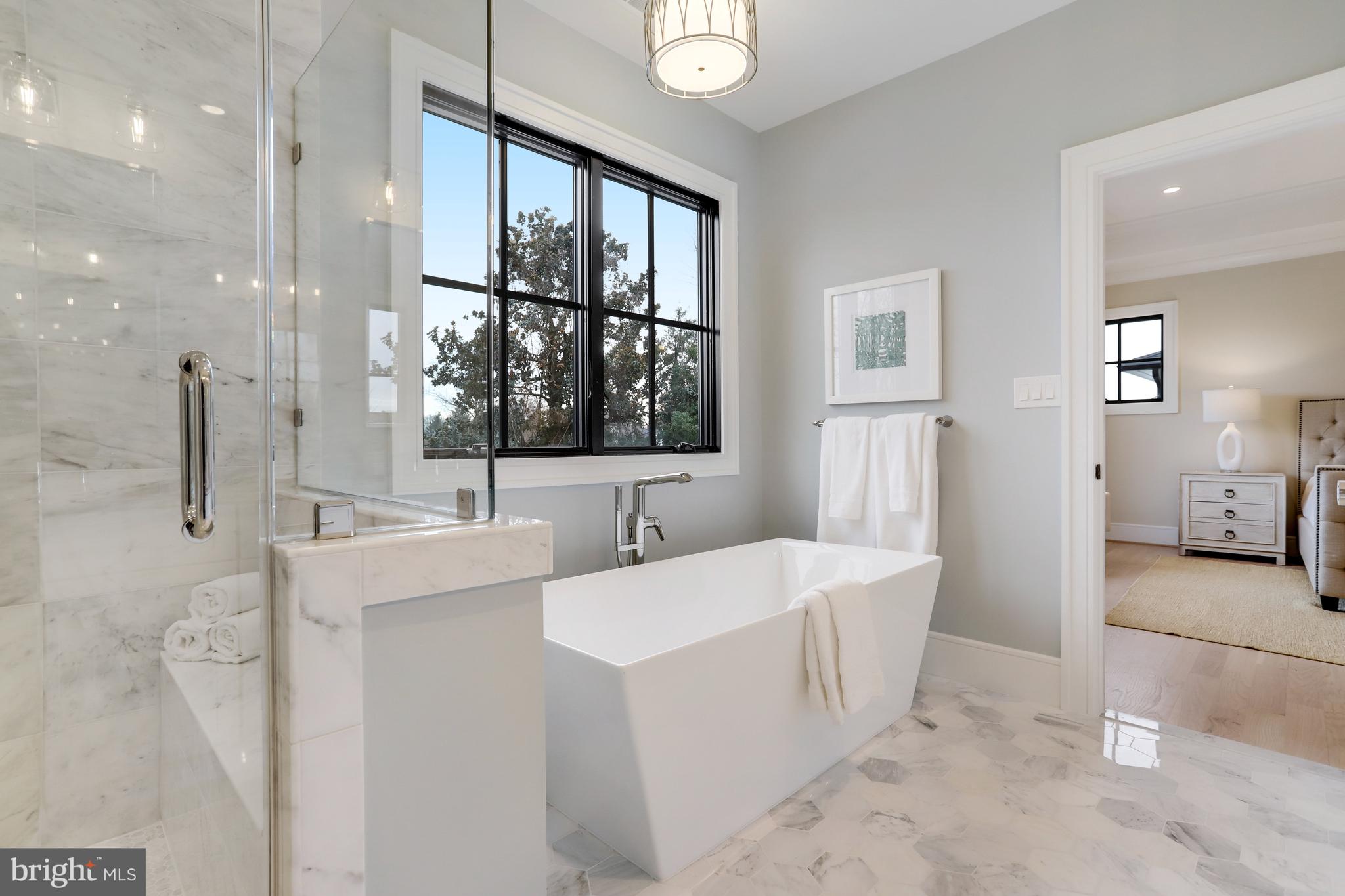 LYONHURST - Residential