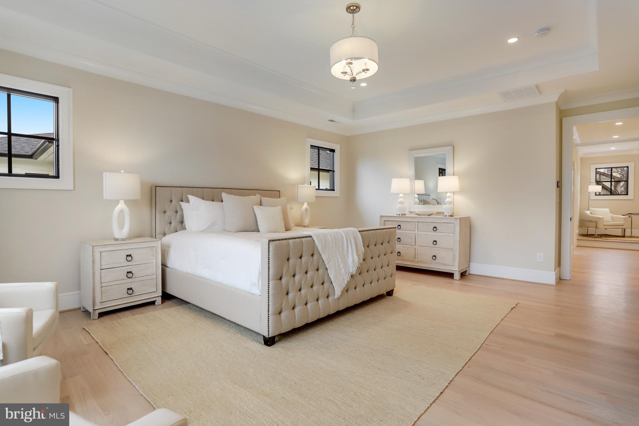 LYONHURST - Residential