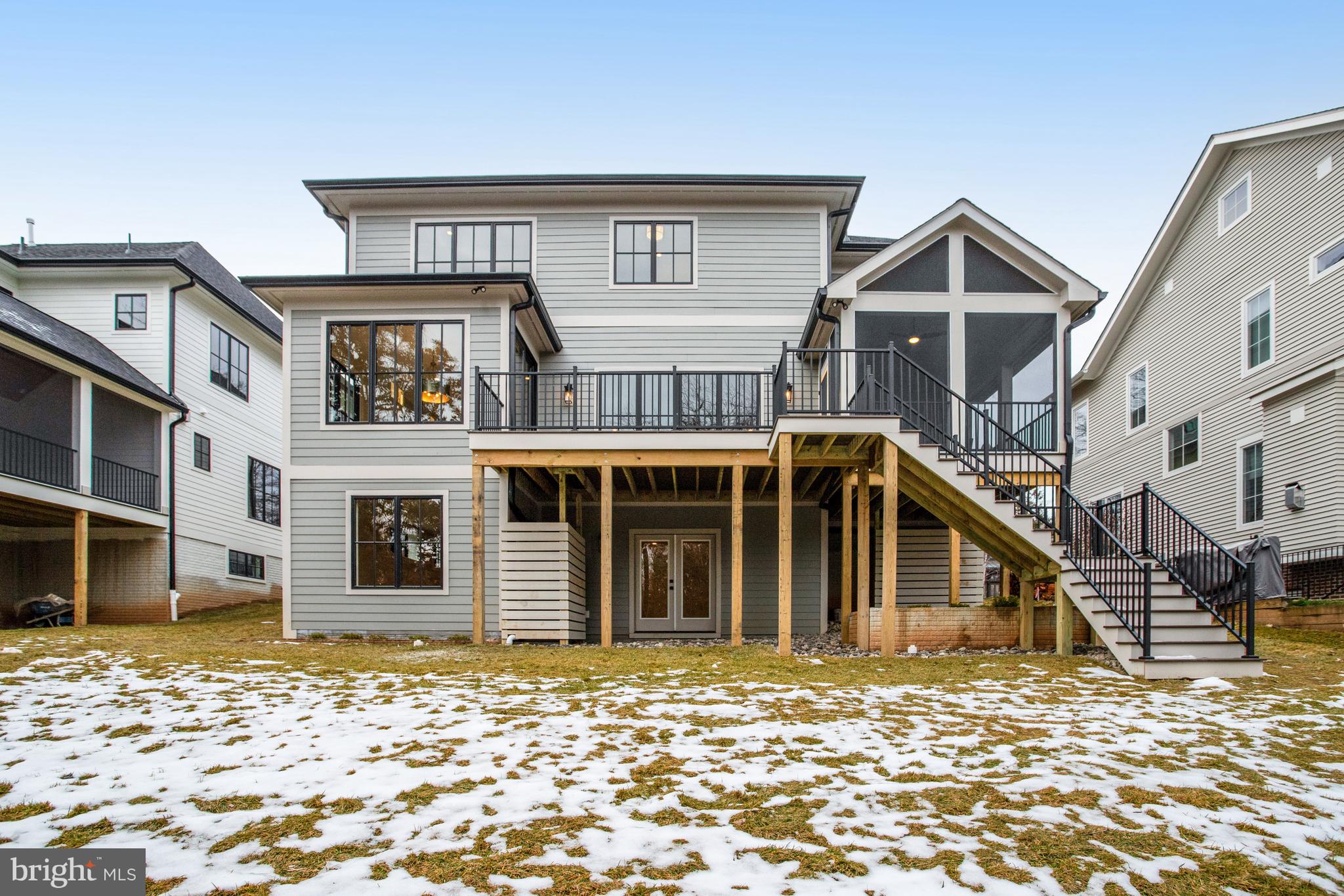 LYONHURST - Residential