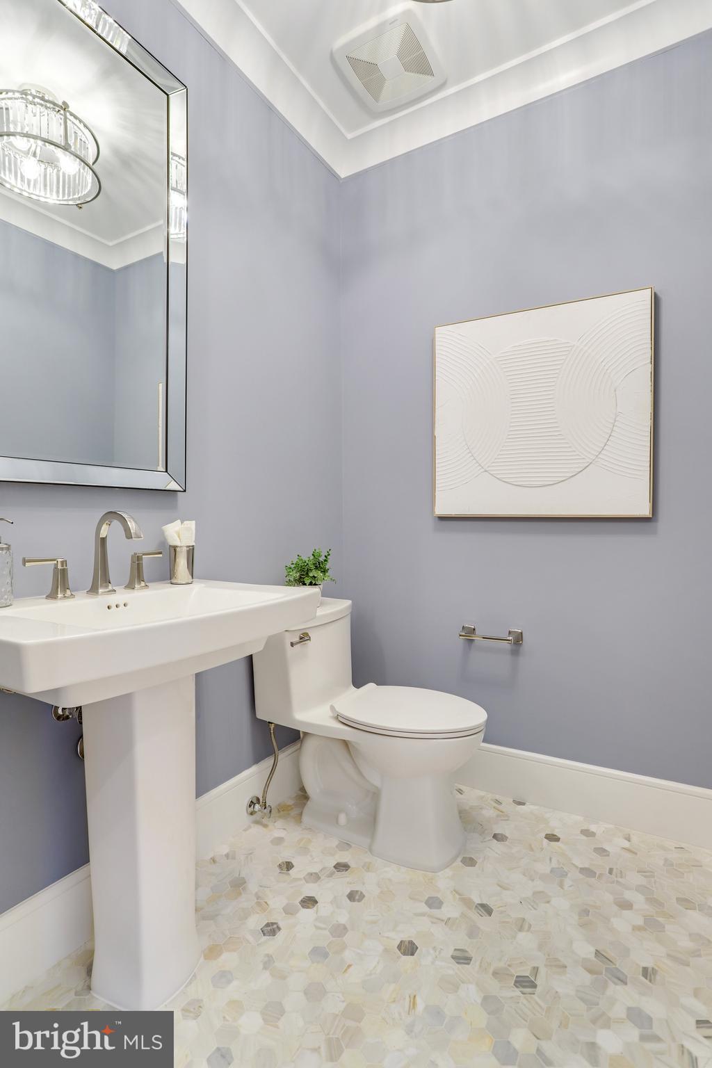 LYONHURST - Residential