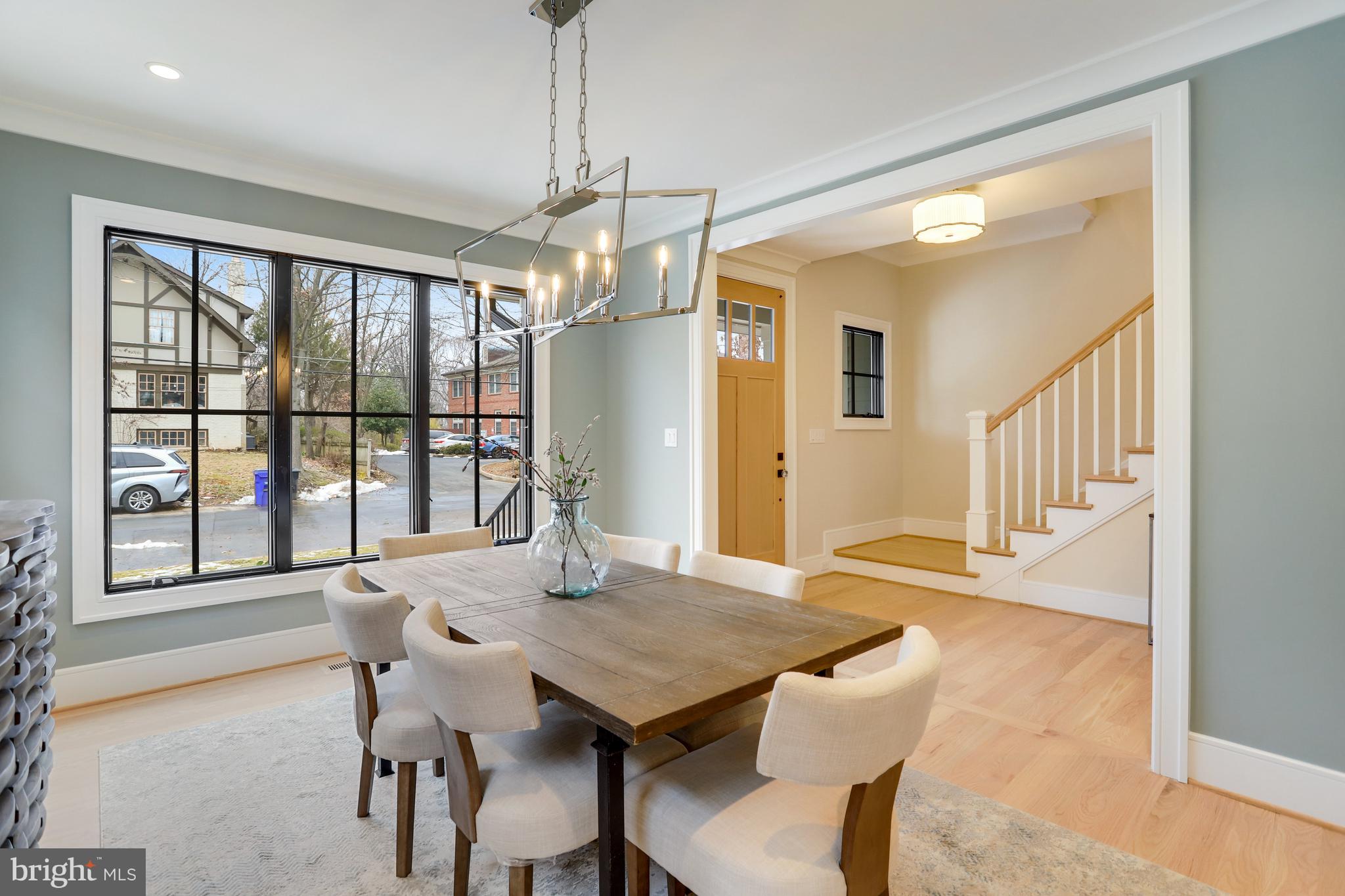 LYONHURST - Residential