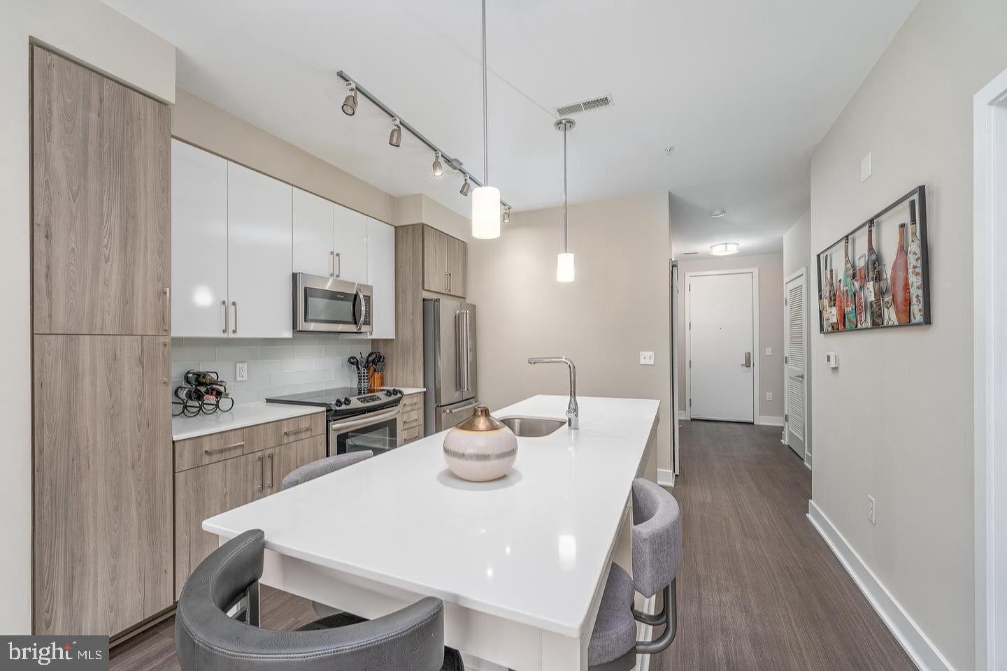 145 RIVERHAVEN DRIVE 131