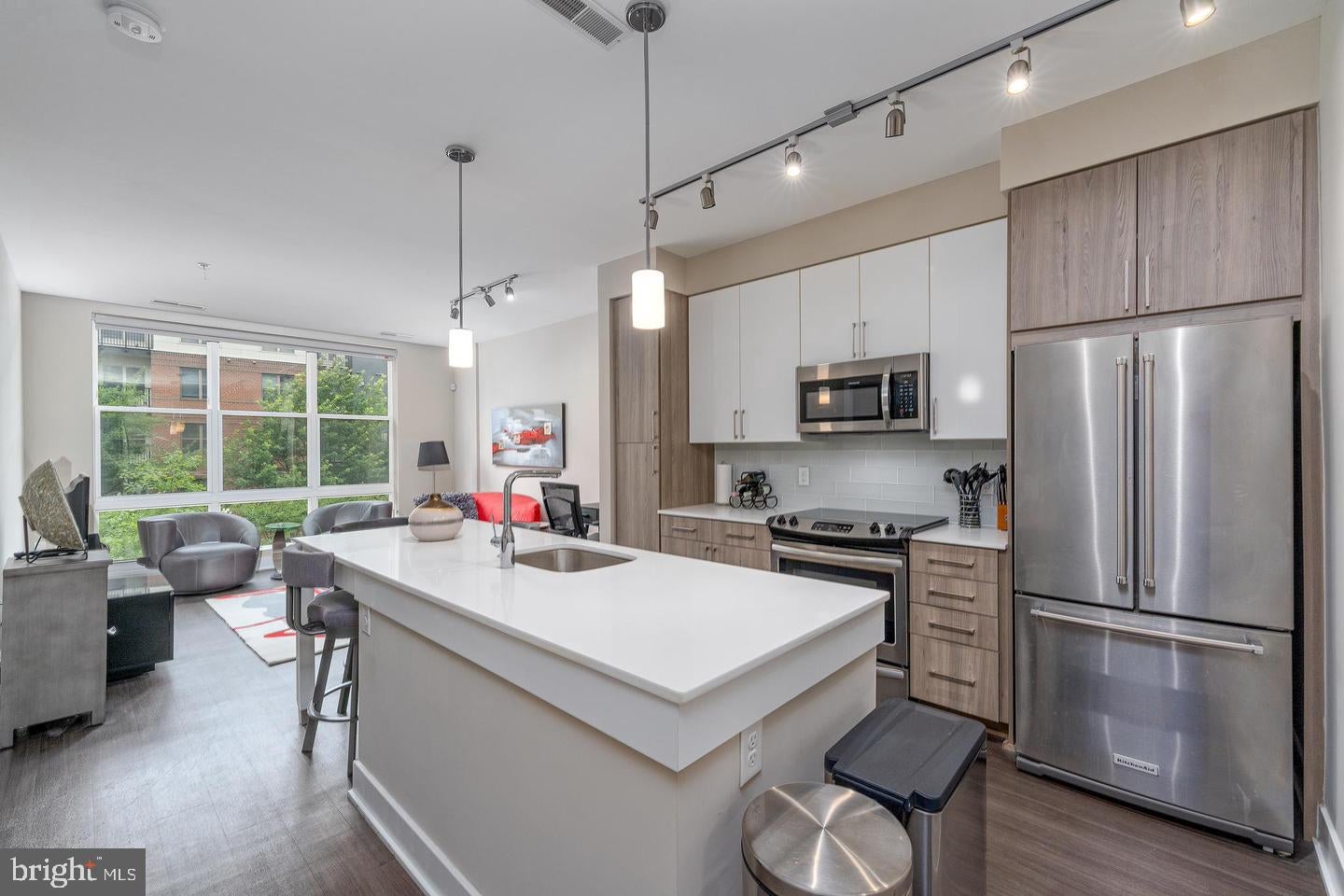 145 RIVERHAVEN DRIVE 131