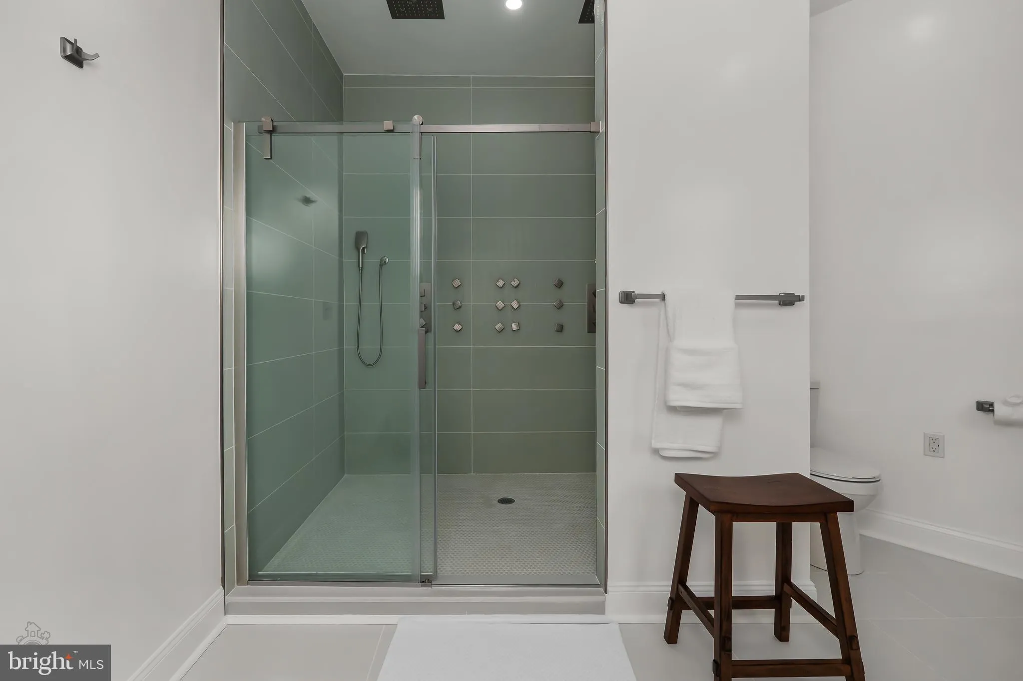 Philadelphia, Pennsylvania 19119, United States, 5 Bedrooms Bedrooms, ,4 BathroomsBathrooms,Residential,Coming Soon,221958