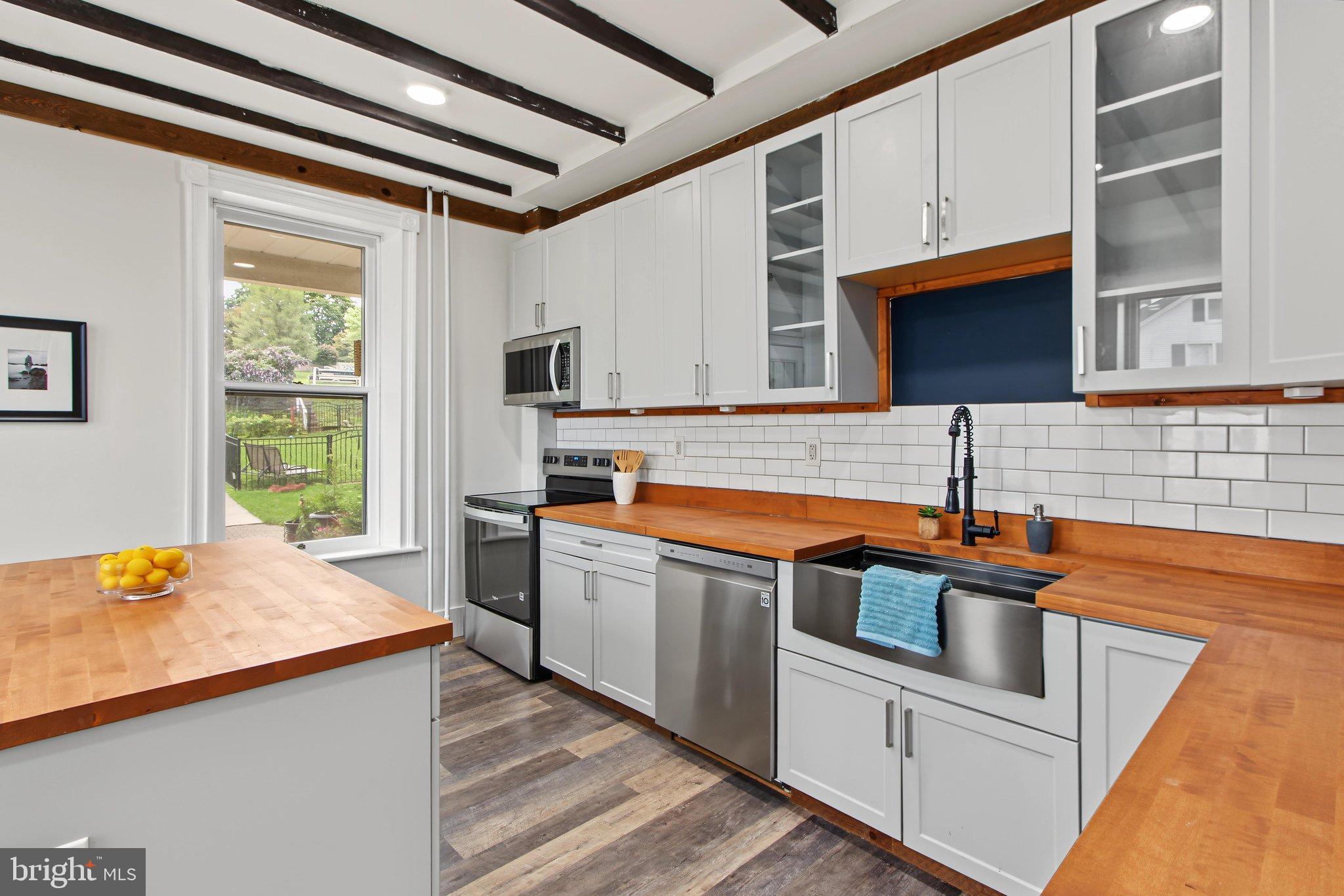 105 N CONSTITUTION AVENUE