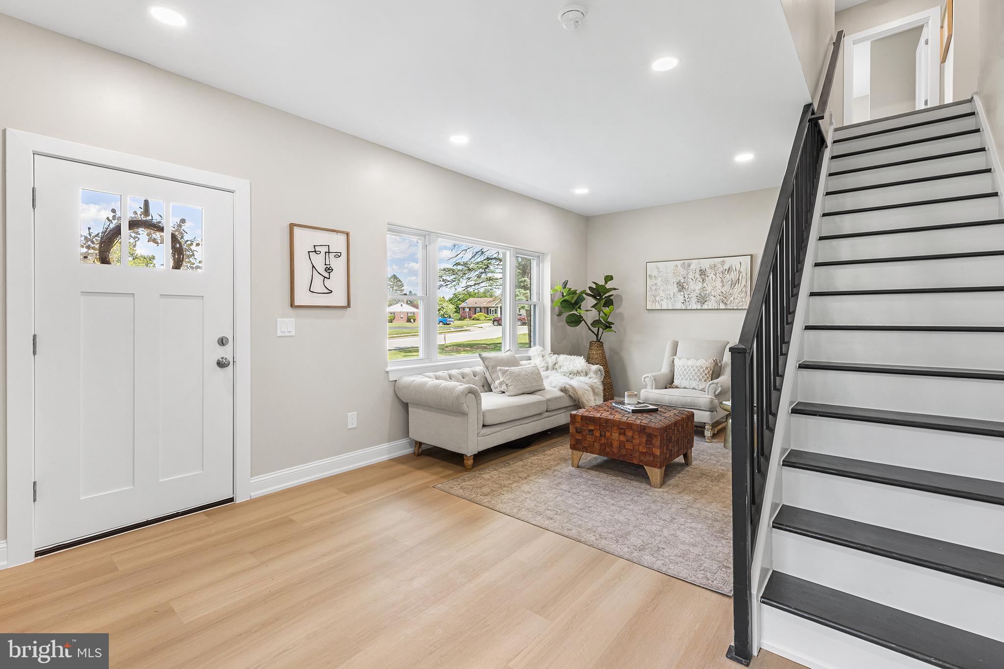 2016 WOODSIDE LANE