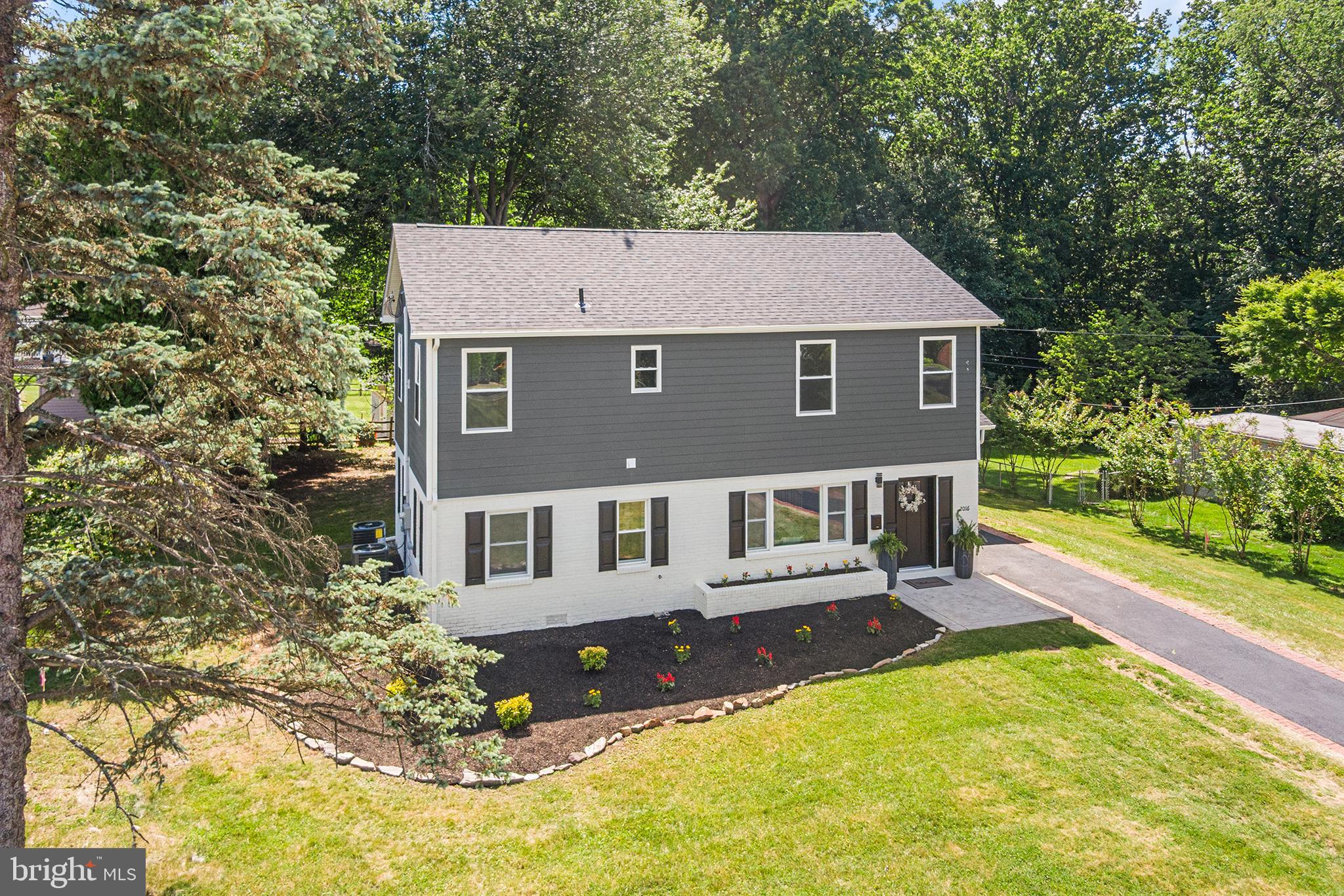 2016 WOODSIDE LANE