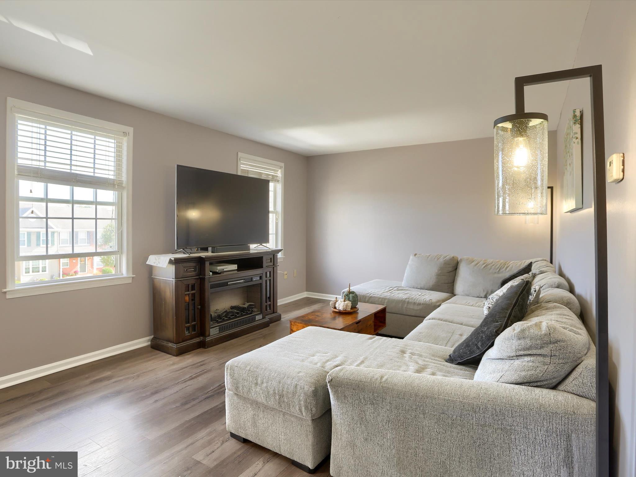 COUNTRY RIDGE - Residential