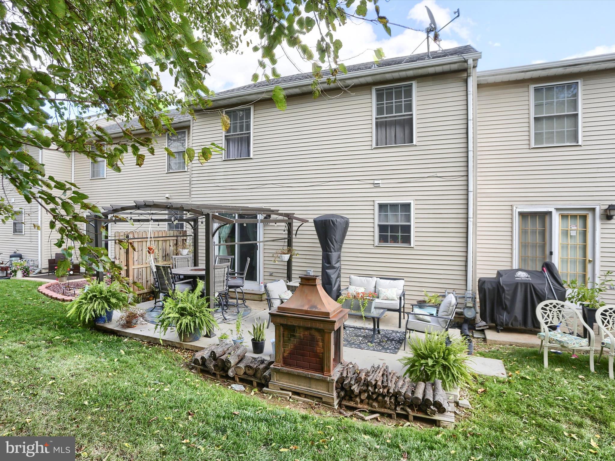 COUNTRY RIDGE - Residential