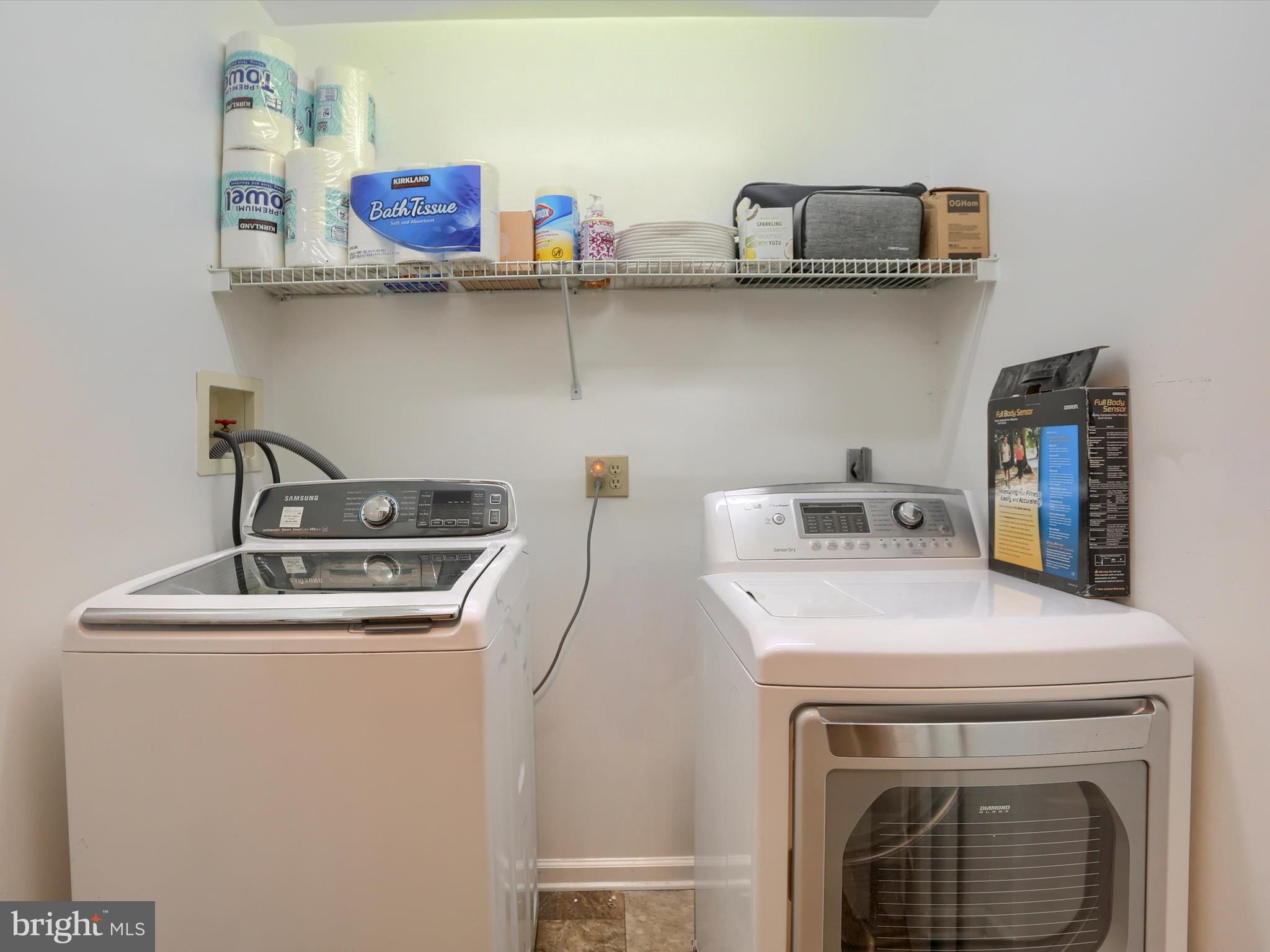 COUNTRY RIDGE - Residential