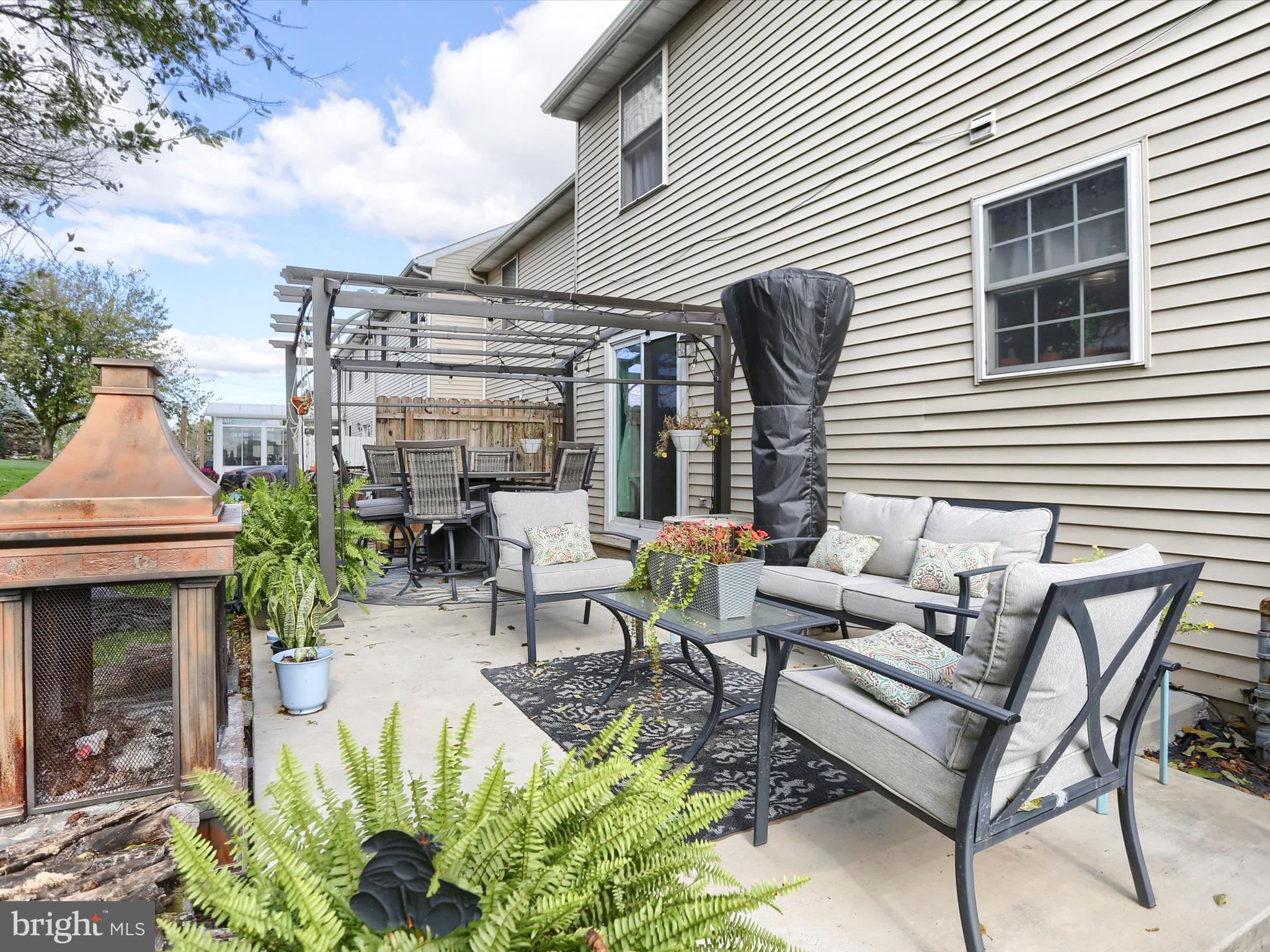 COUNTRY RIDGE - Residential