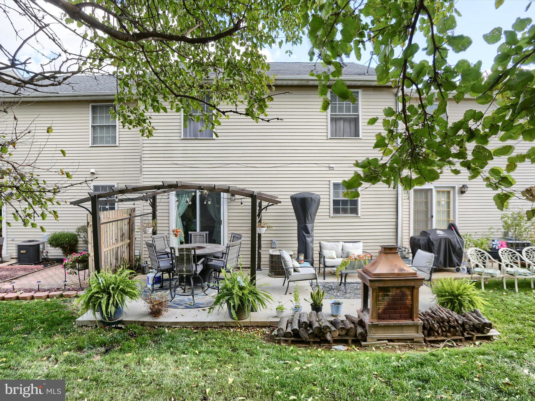 COUNTRY RIDGE - Residential