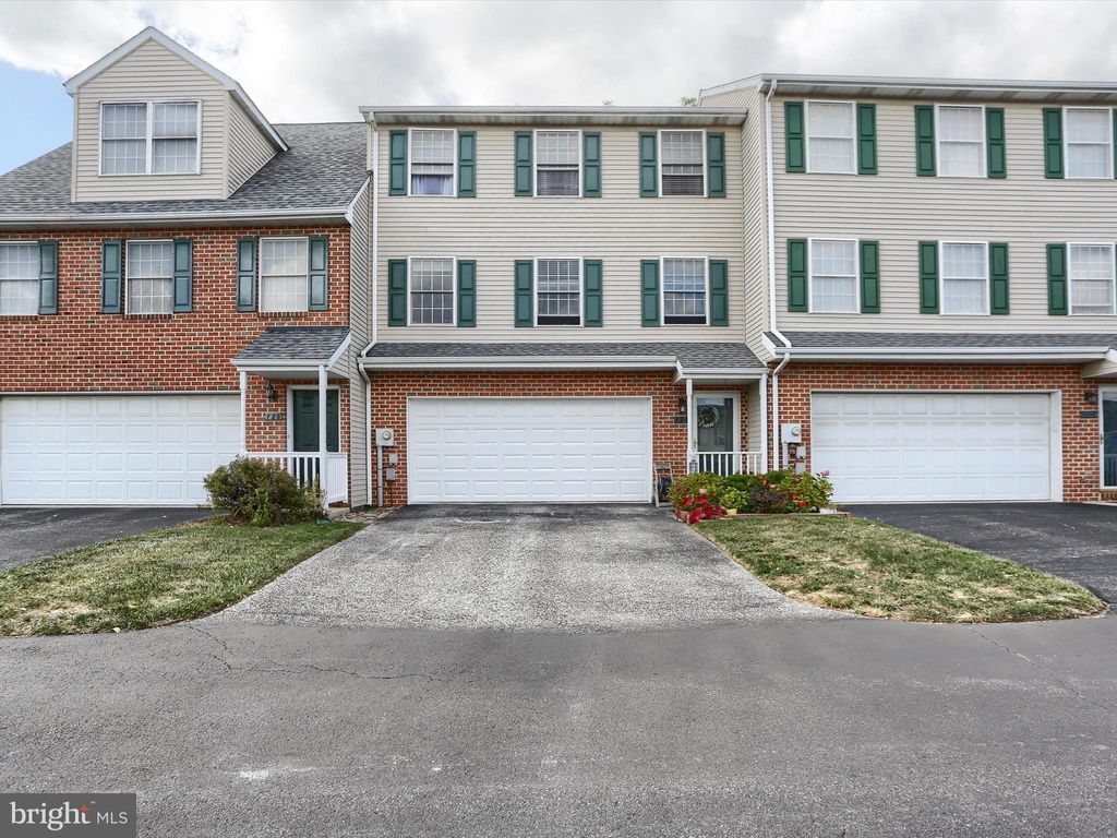 Photo of 126 Country Ridge Drive, RED LION, PA 17356 (MLS # PAYK2090536)