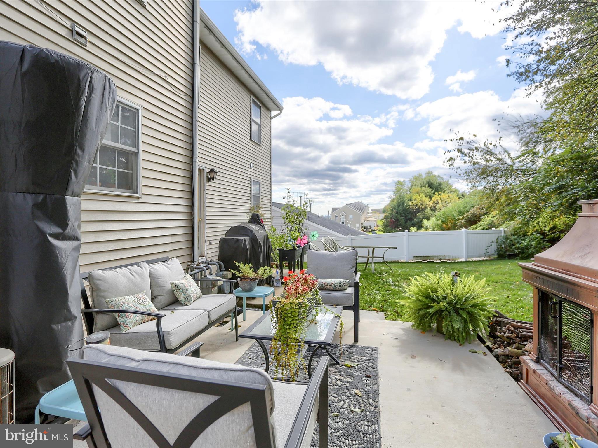 COUNTRY RIDGE - Residential