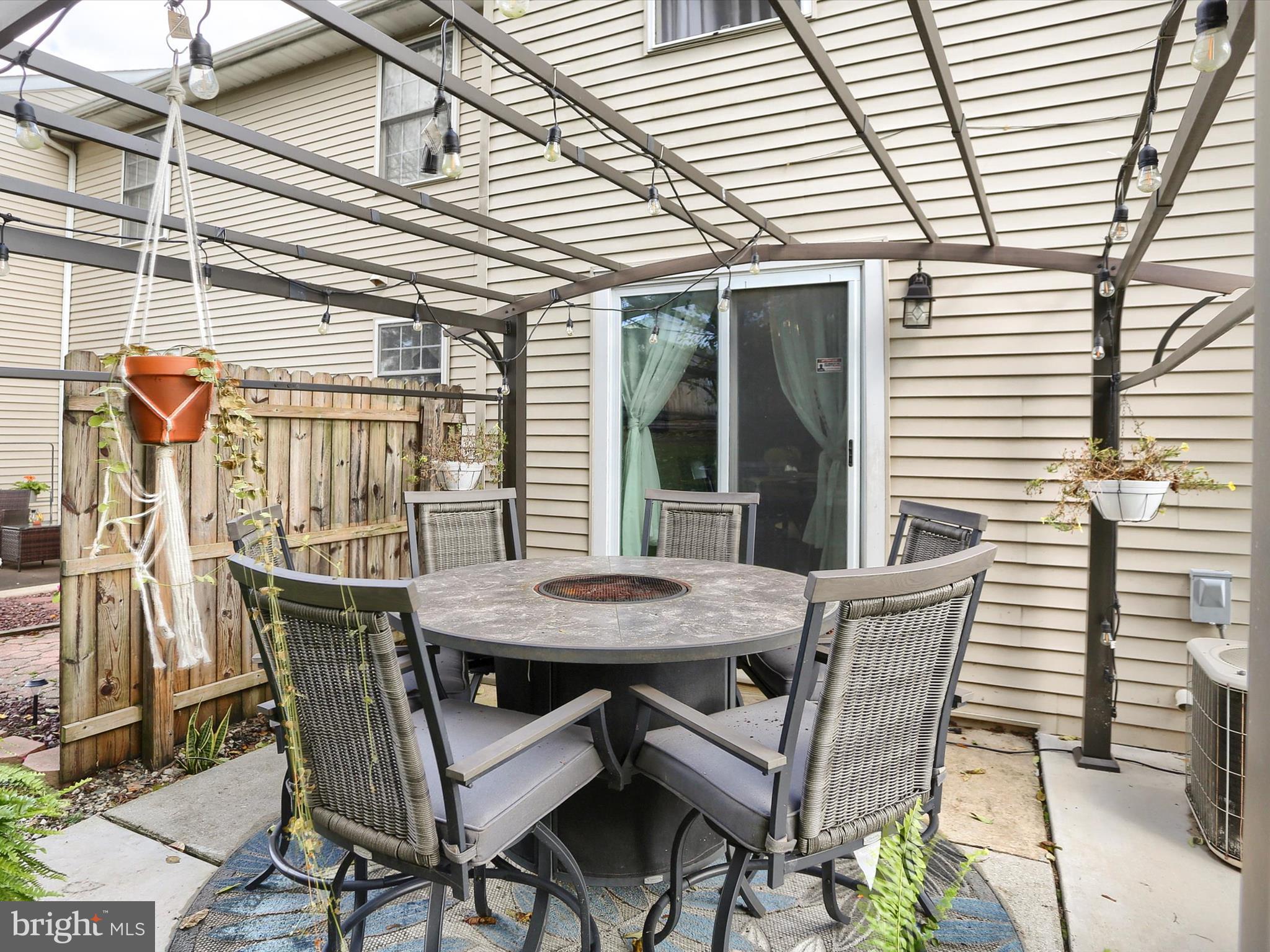 COUNTRY RIDGE - Residential