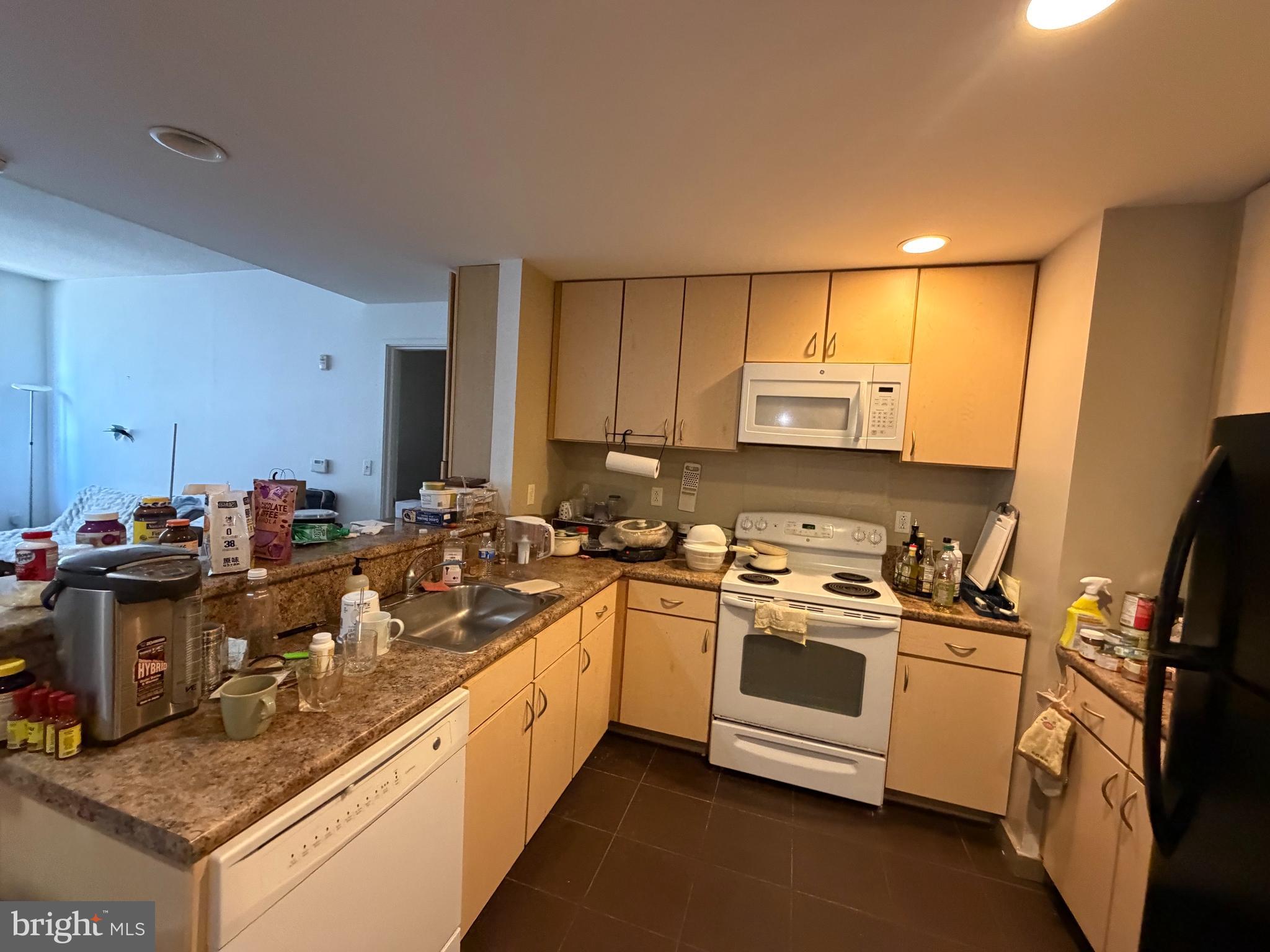 815 ARCH STREET 37 517