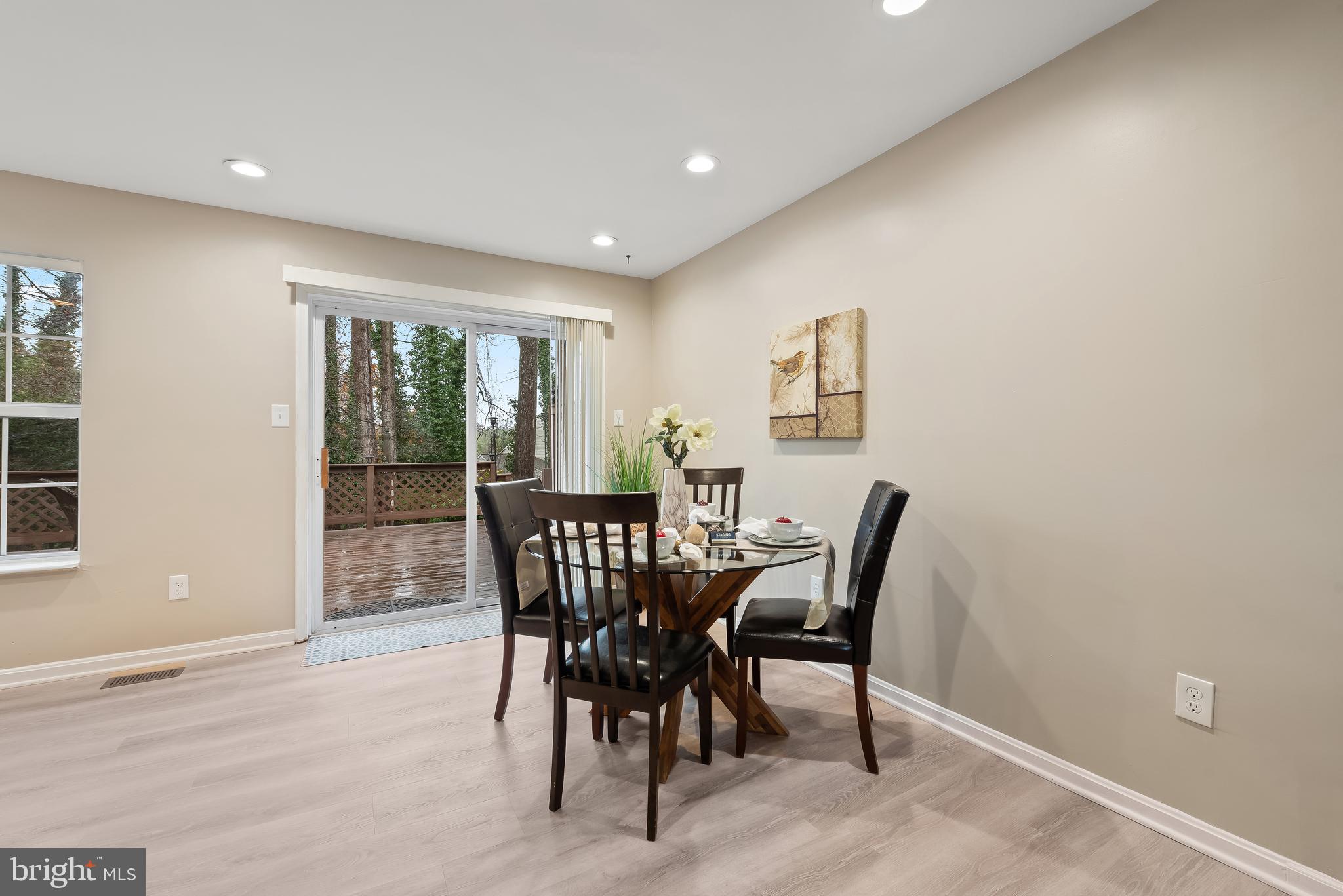 OLD COUNTY ESTATES - Residential