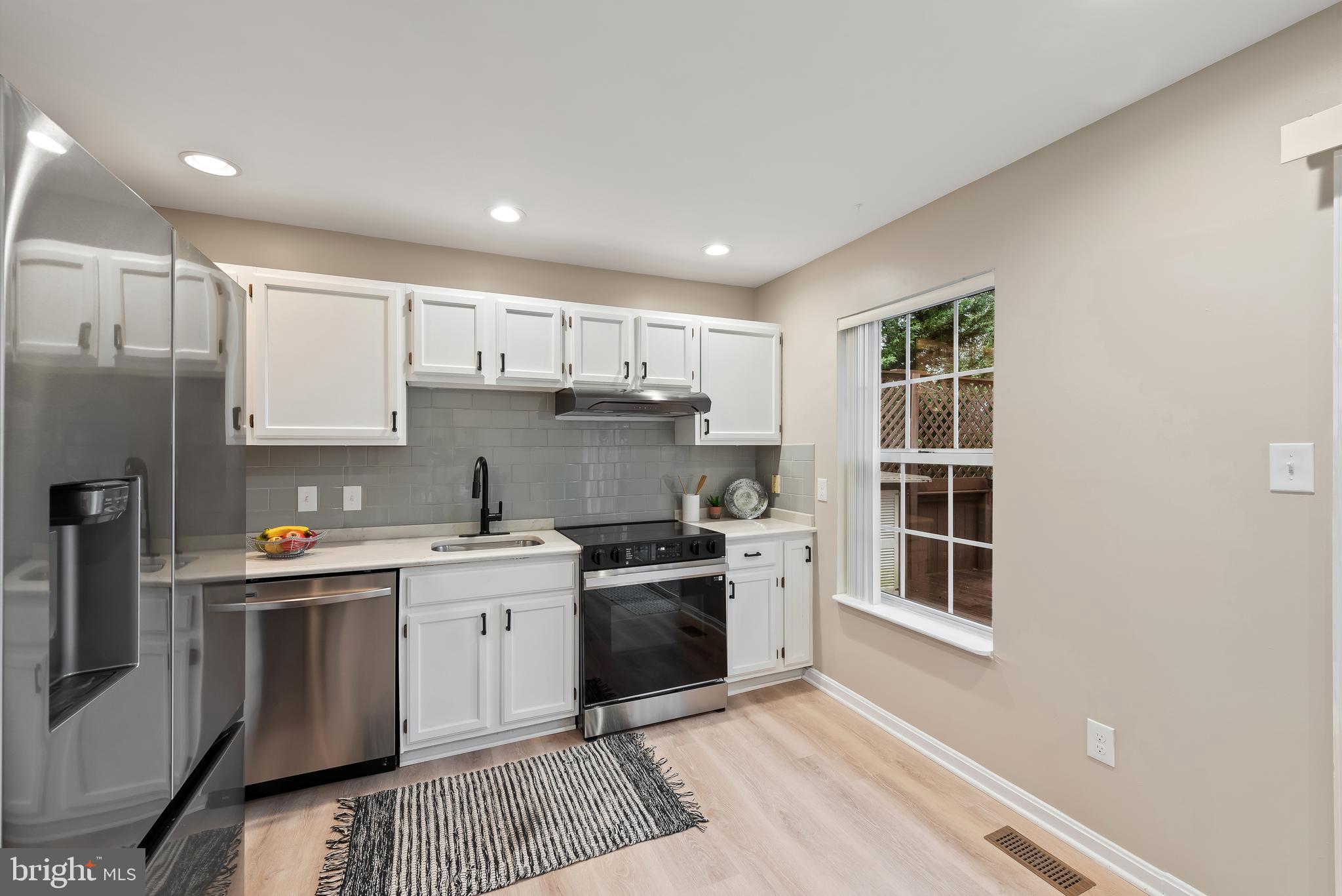 OLD COUNTY ESTATES - Residential