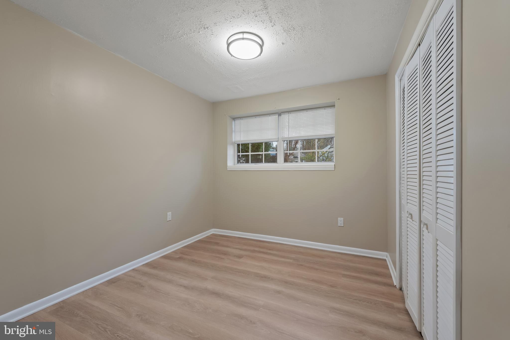 OLD COUNTY ESTATES - Residential