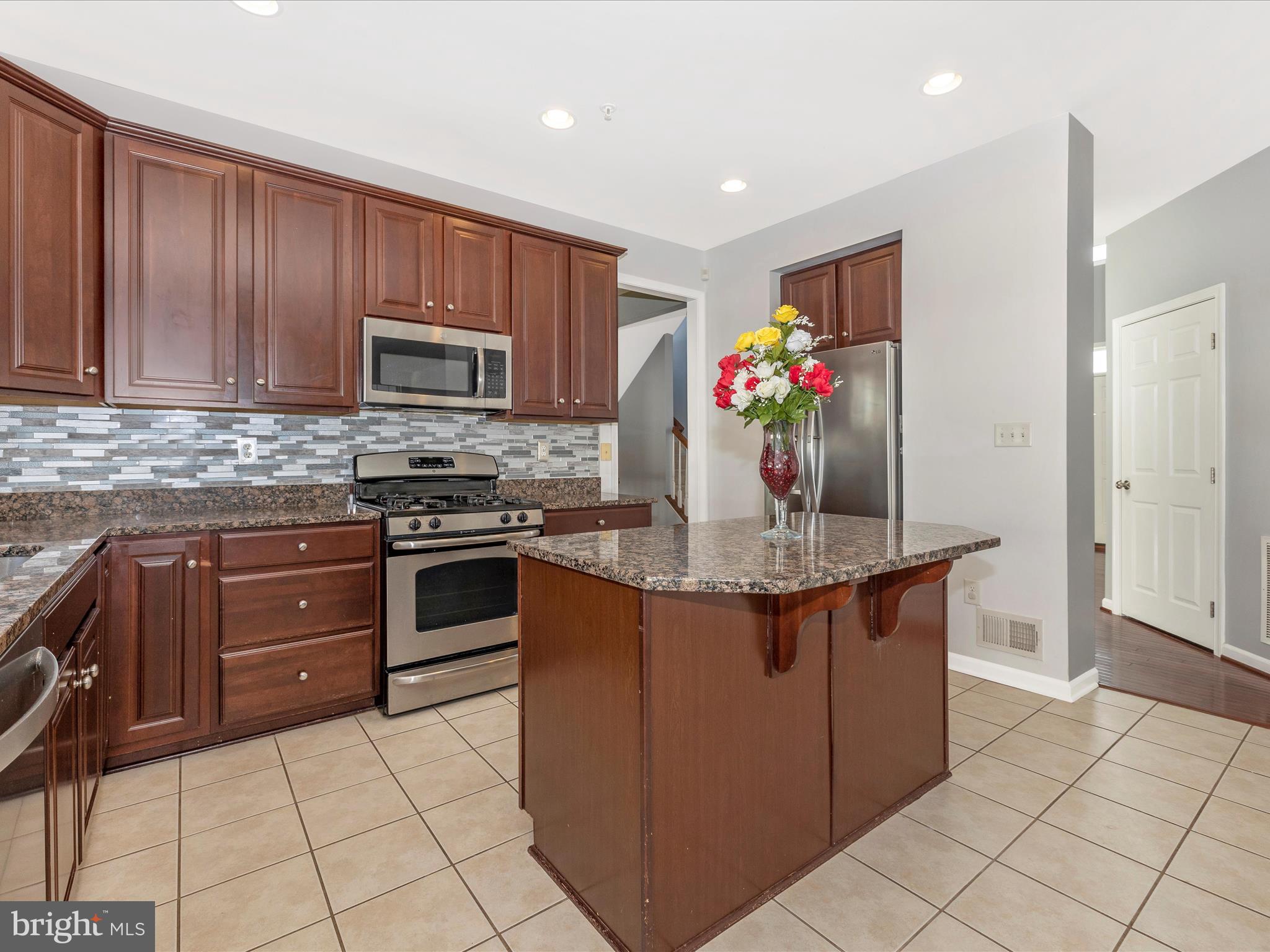 CANNON BLUFF - Residential Lease