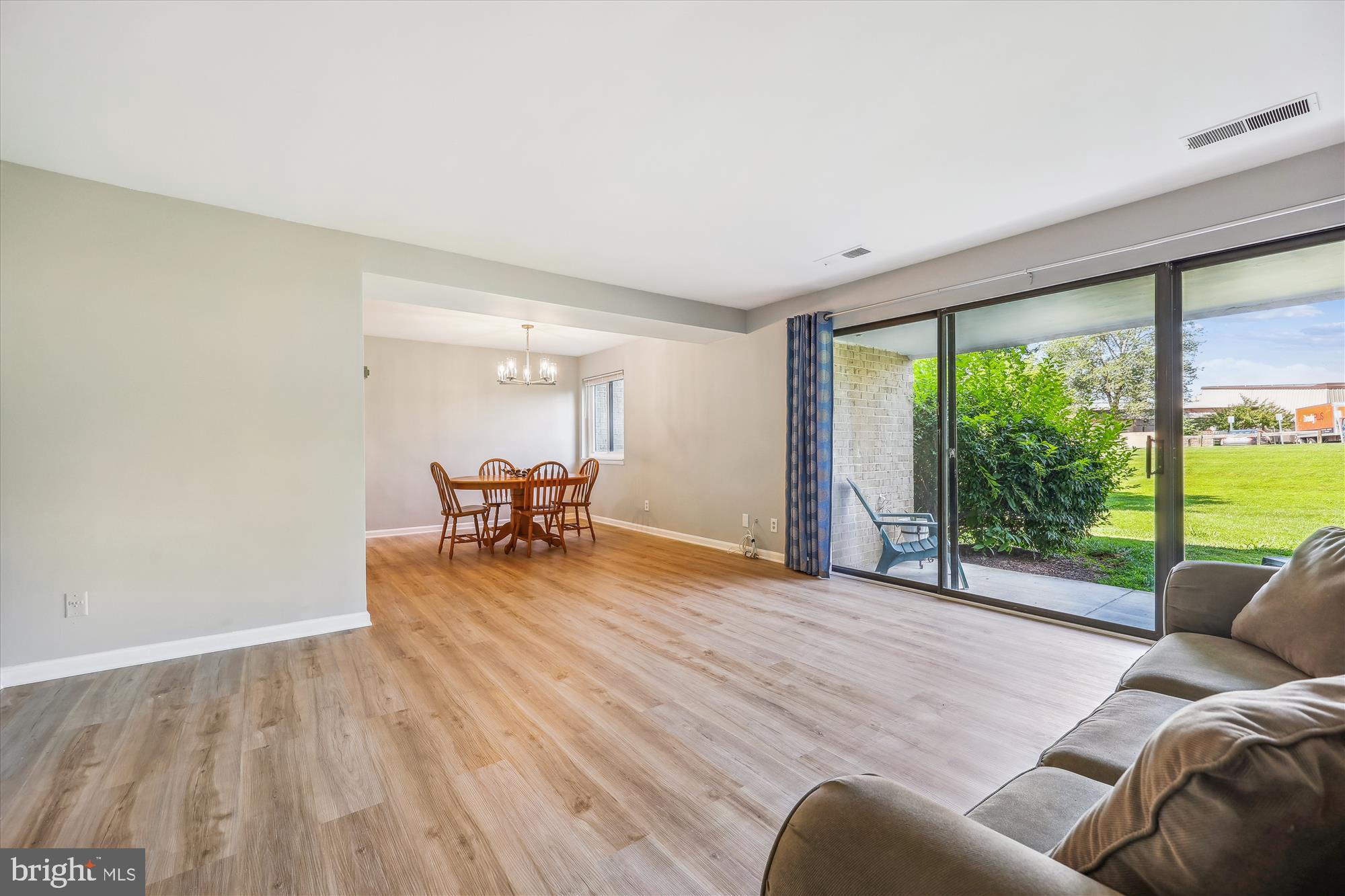 18910 SMOOTHSTONE WAY 1